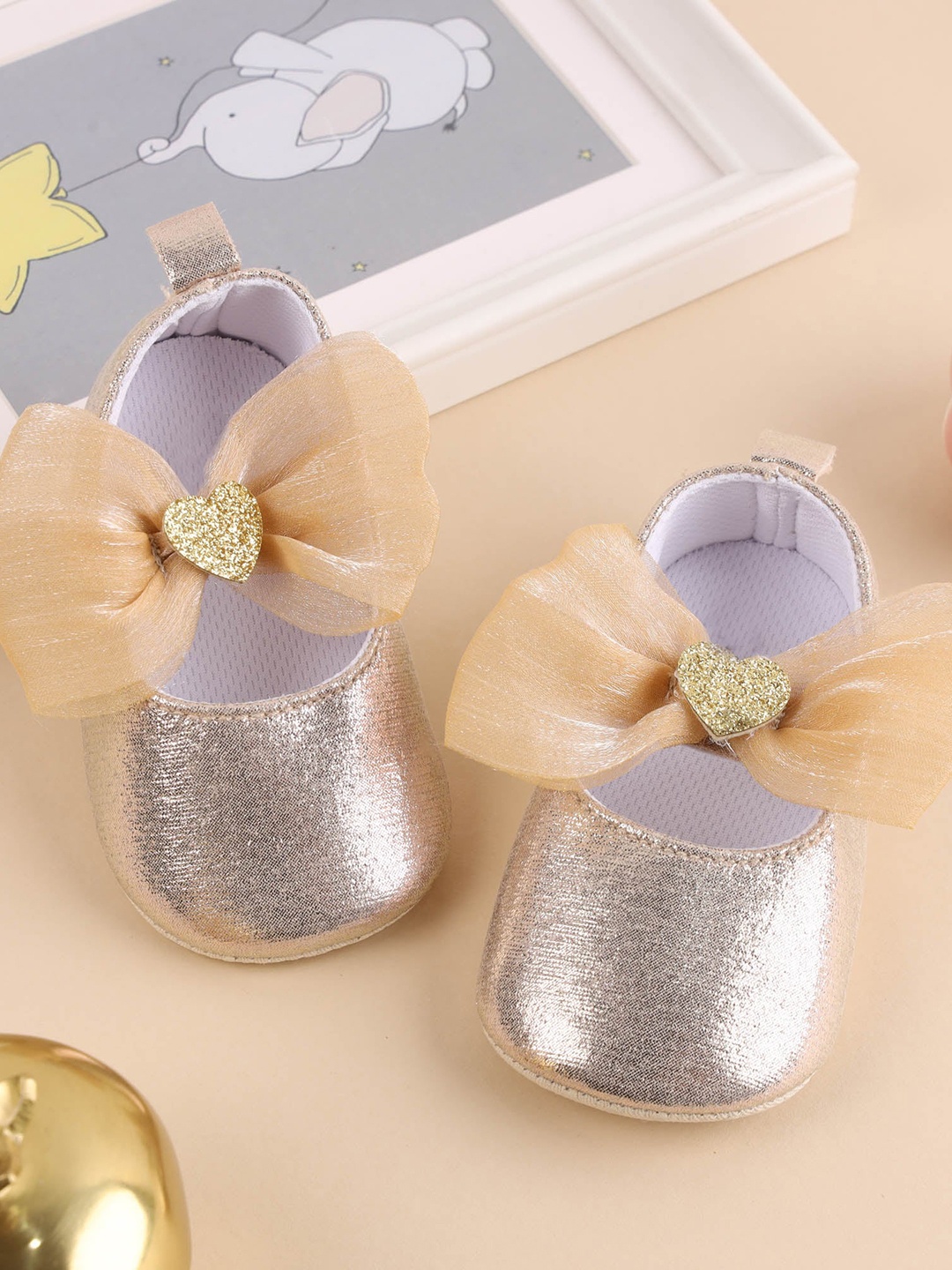 

KICKS & CRAWL Girls Gold-Colored Dazzle Bow Booties