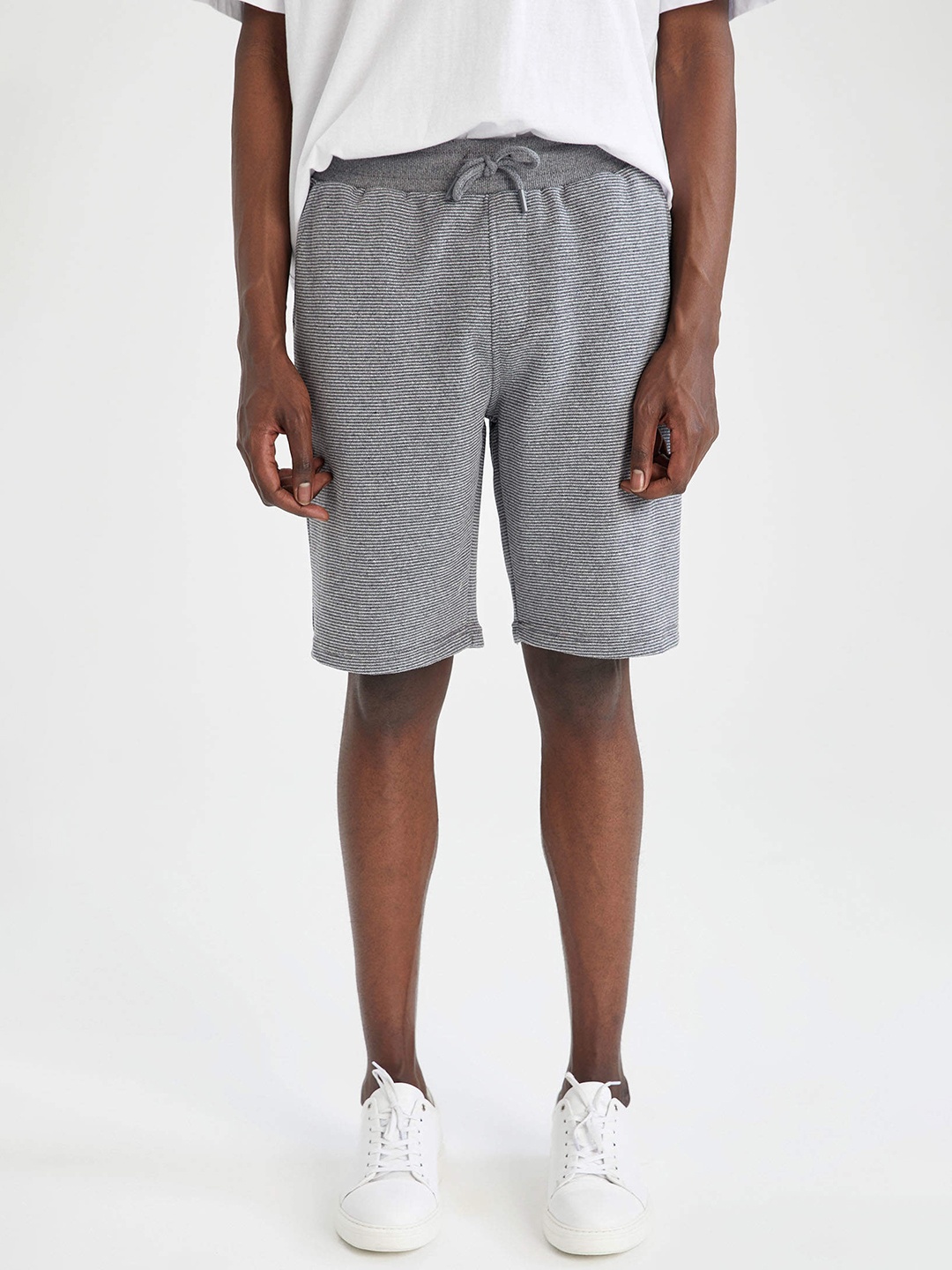 

DeFacto Men White & Black Striped Shorts
