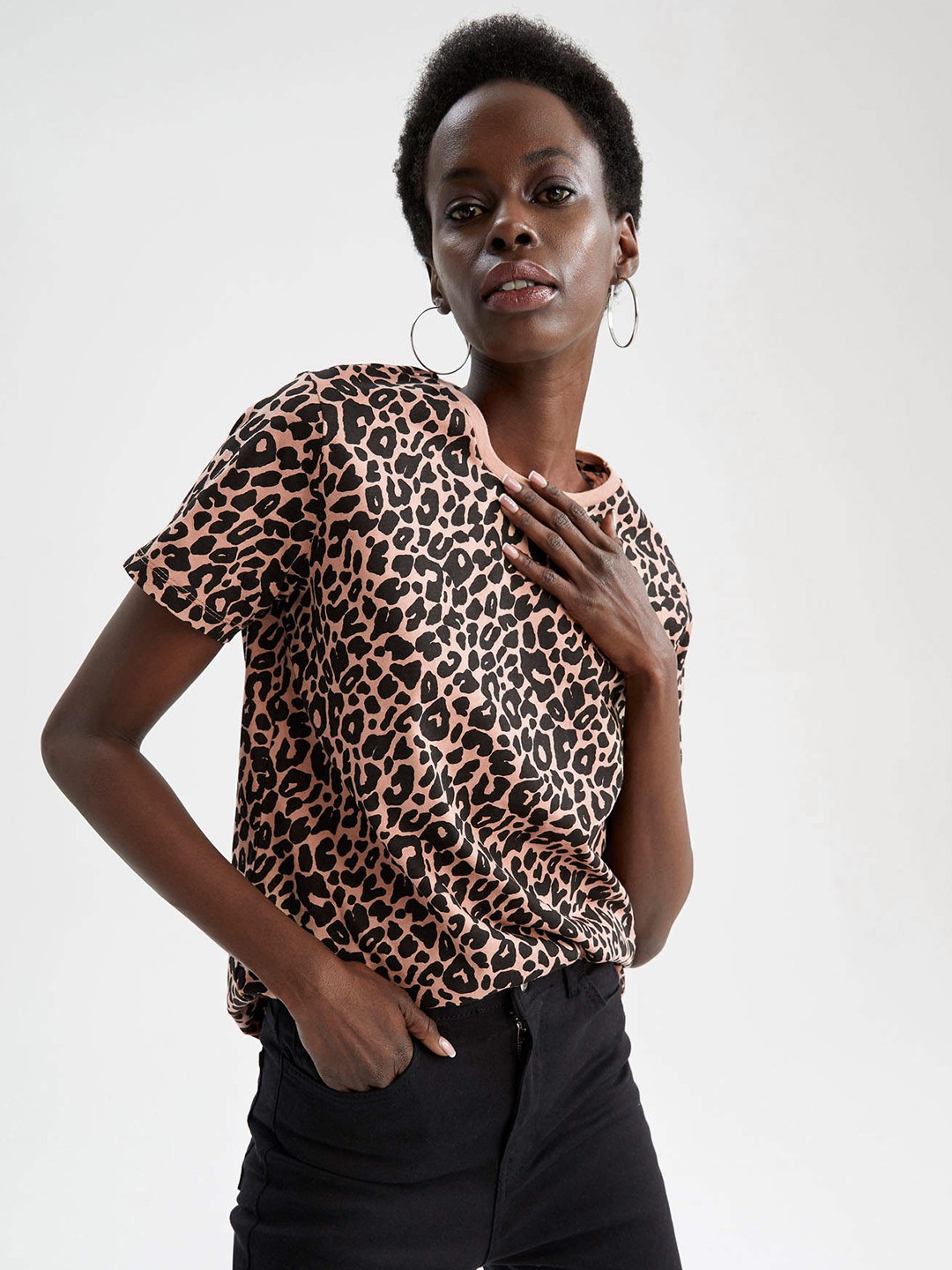 

DeFacto Women Brown & Black Printed Pure Cotton T-shirt