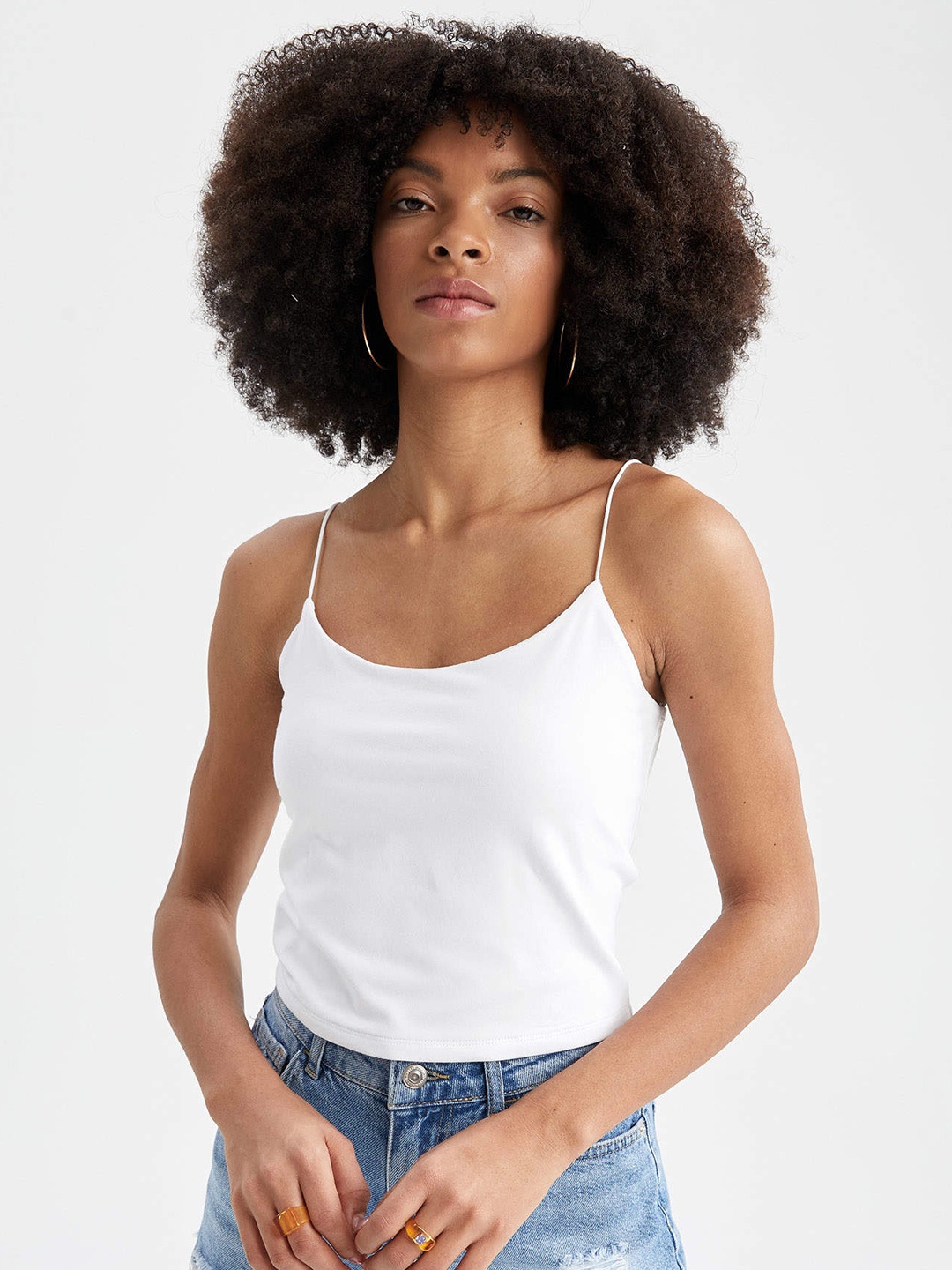 

DeFacto White Solid Crop Top