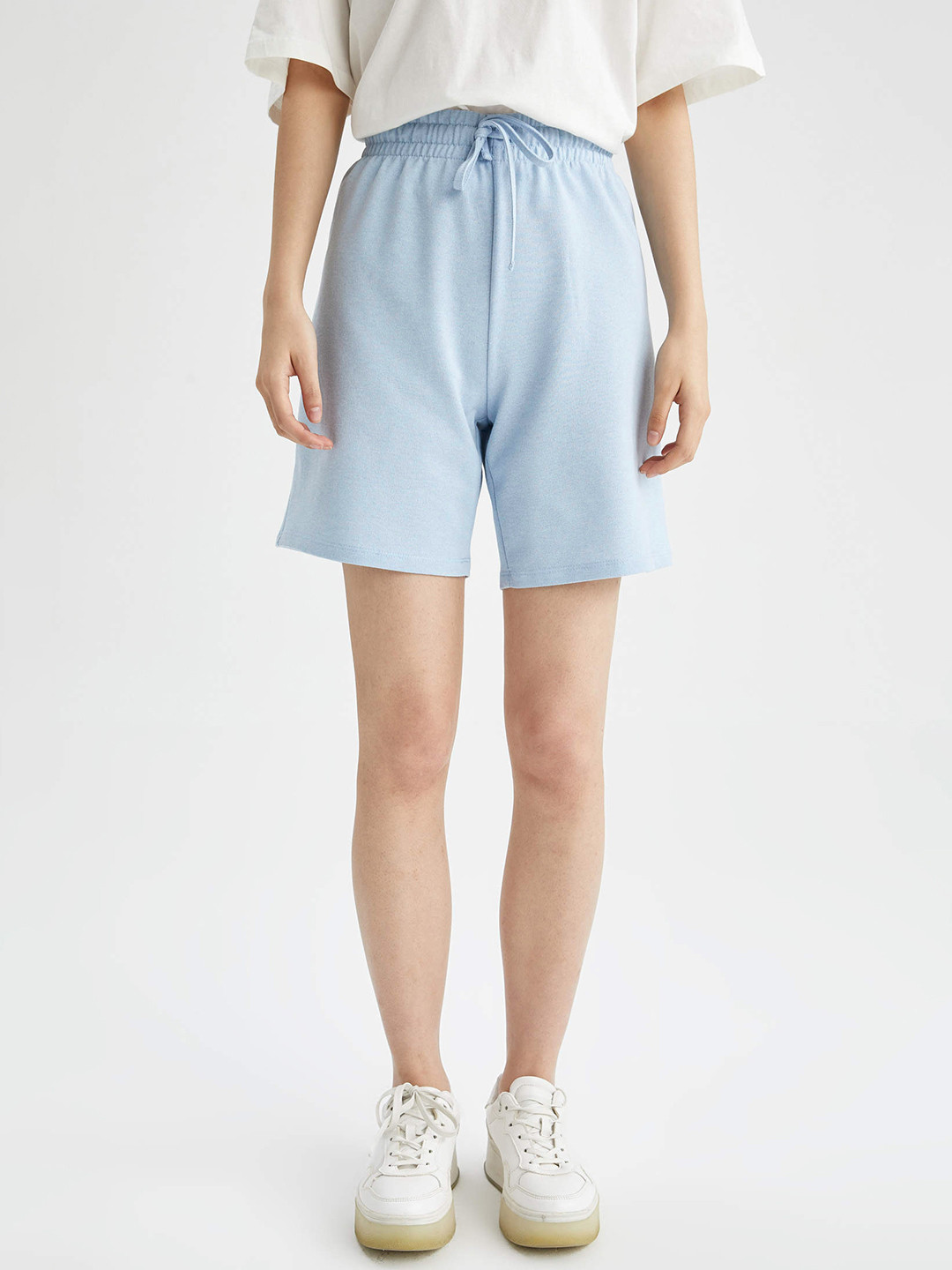 

DeFacto Women Blue Solid Shorts
