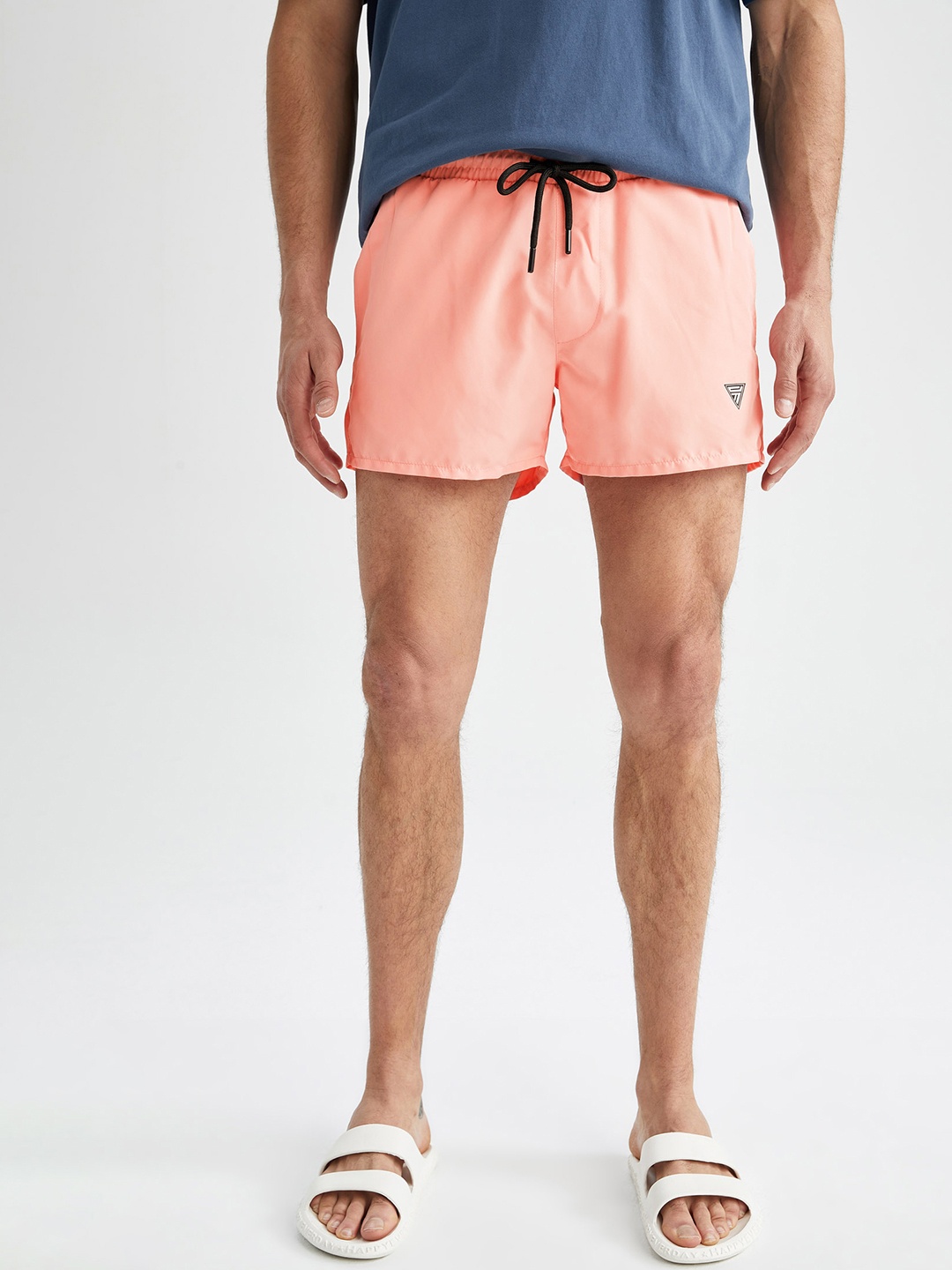 

DeFacto Men Pink Solid Shorts
