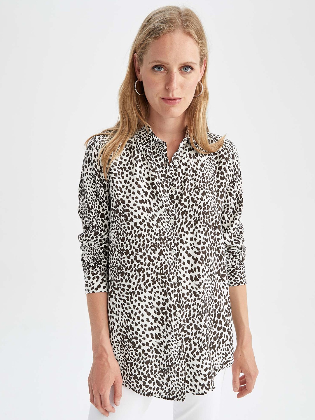 

DeFacto Women White & Black Animal Print Casual Shirt