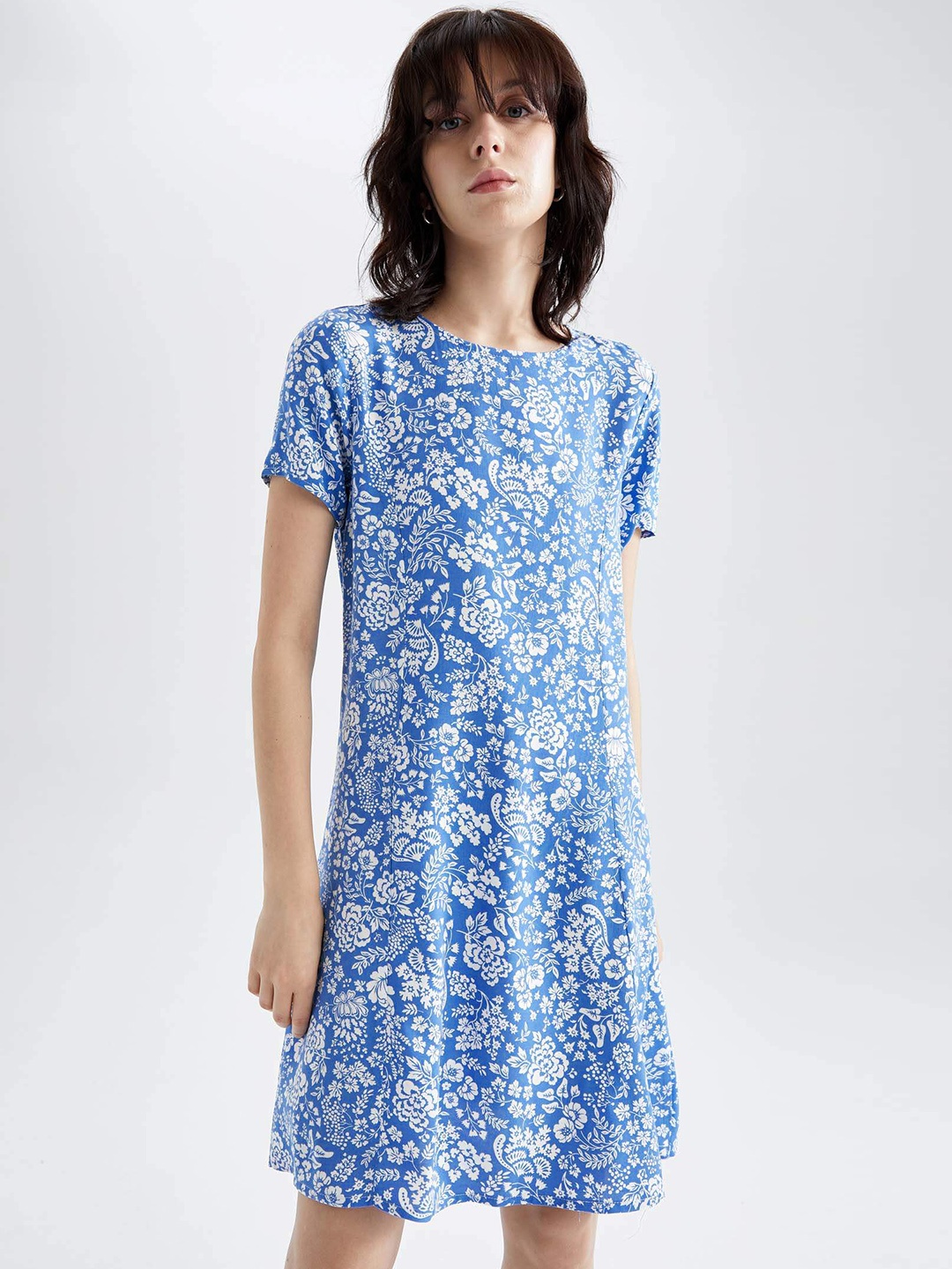 

DeFacto Blue & White Ethnic Motifs Sheath Dress