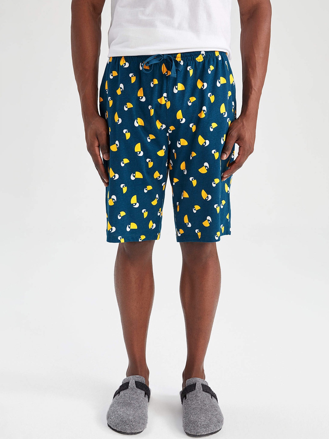 

DeFacto Men Teal Blue & Yellow Printed Pure Cotton Lounge Shorts