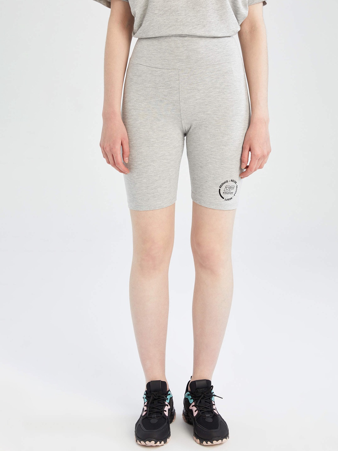 

DeFacto Women Grey Melange Solid Slim Fit Cycling Shorts
