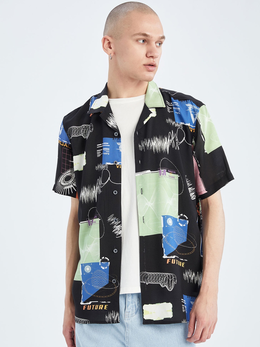 

DeFacto Men Black & White Printed Casual Shirt