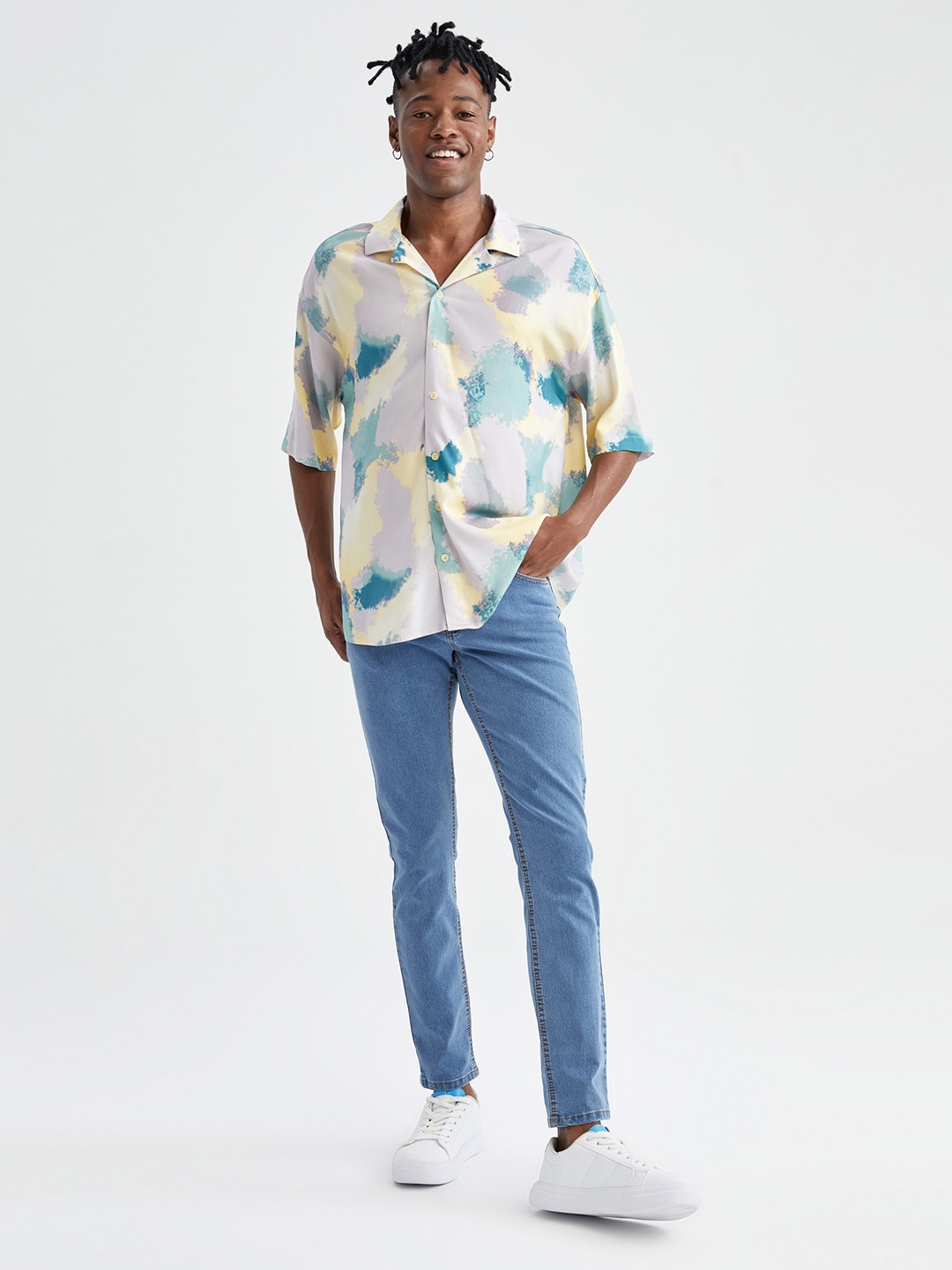 

DeFacto Men Lavender Abstract Printed Oversize Fit Casual Shirt