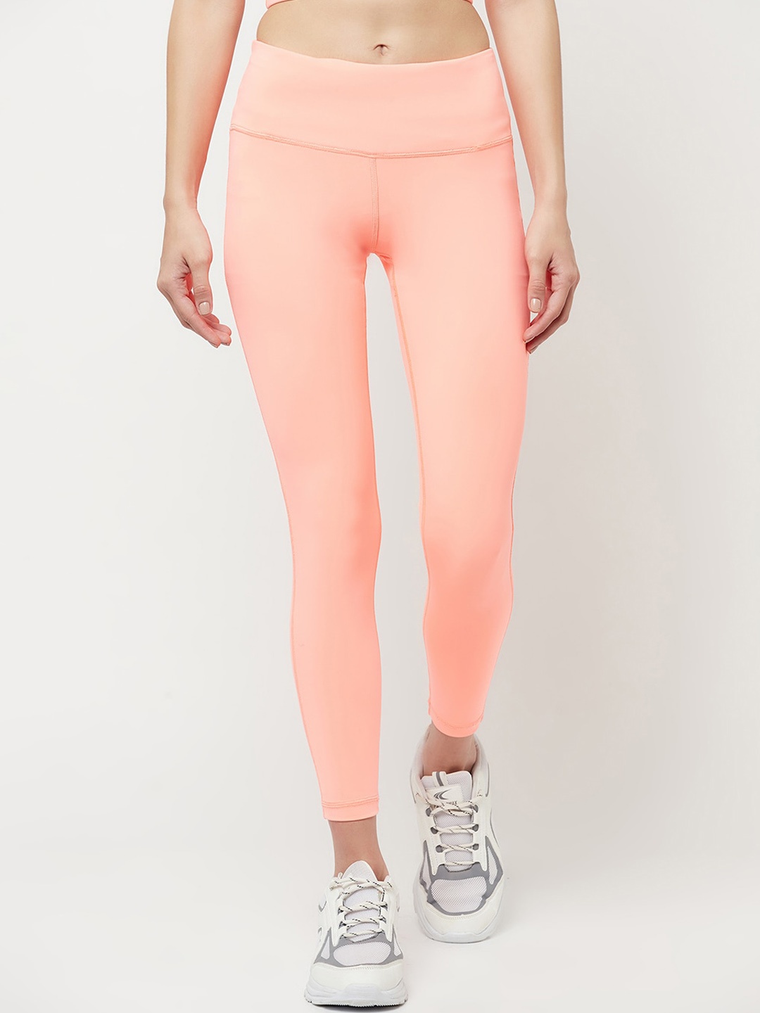 

Truerevo Women Pink Solid Leggings