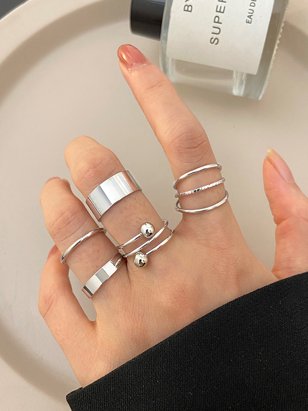 

Shining Diva Fashion Set Of 5 Silver-Plated Finger Ring