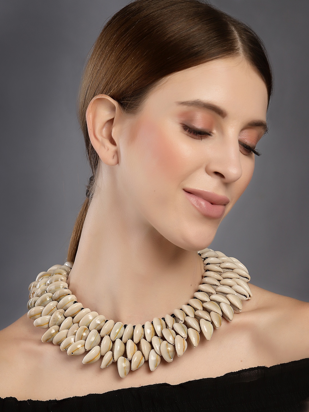 

PANASH Off White & Black Handcrafted Necklace