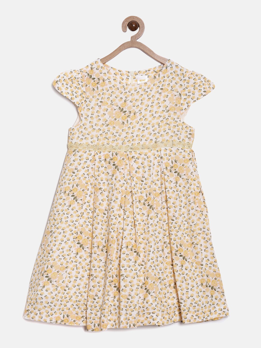 

Aomi Off White Floral Dress