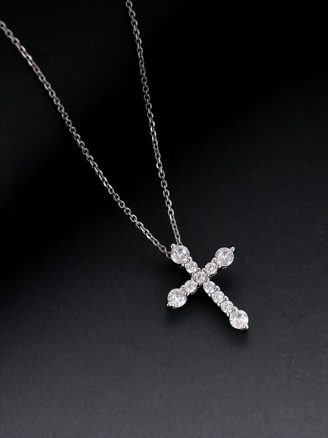 

GIVA 925 Sterling Silver Rhodium Plated Holy Cross Pendant with Link Chain
