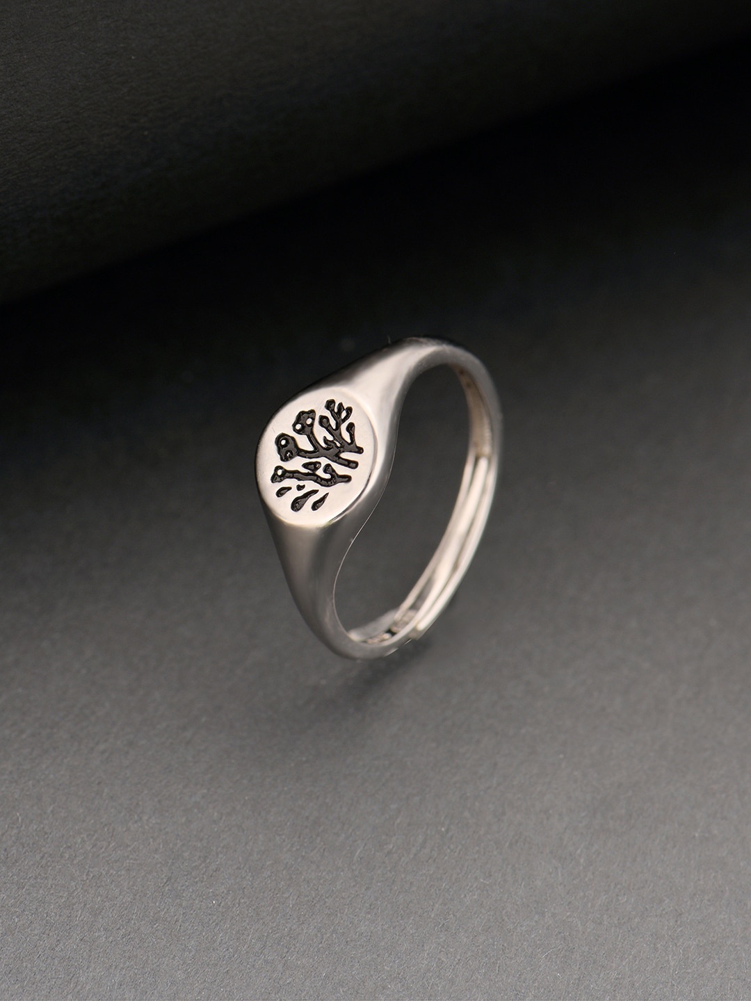 

GIVA Women 925 Sterling Silver Toned Rodhuim Plated Enchanted Forest Ring