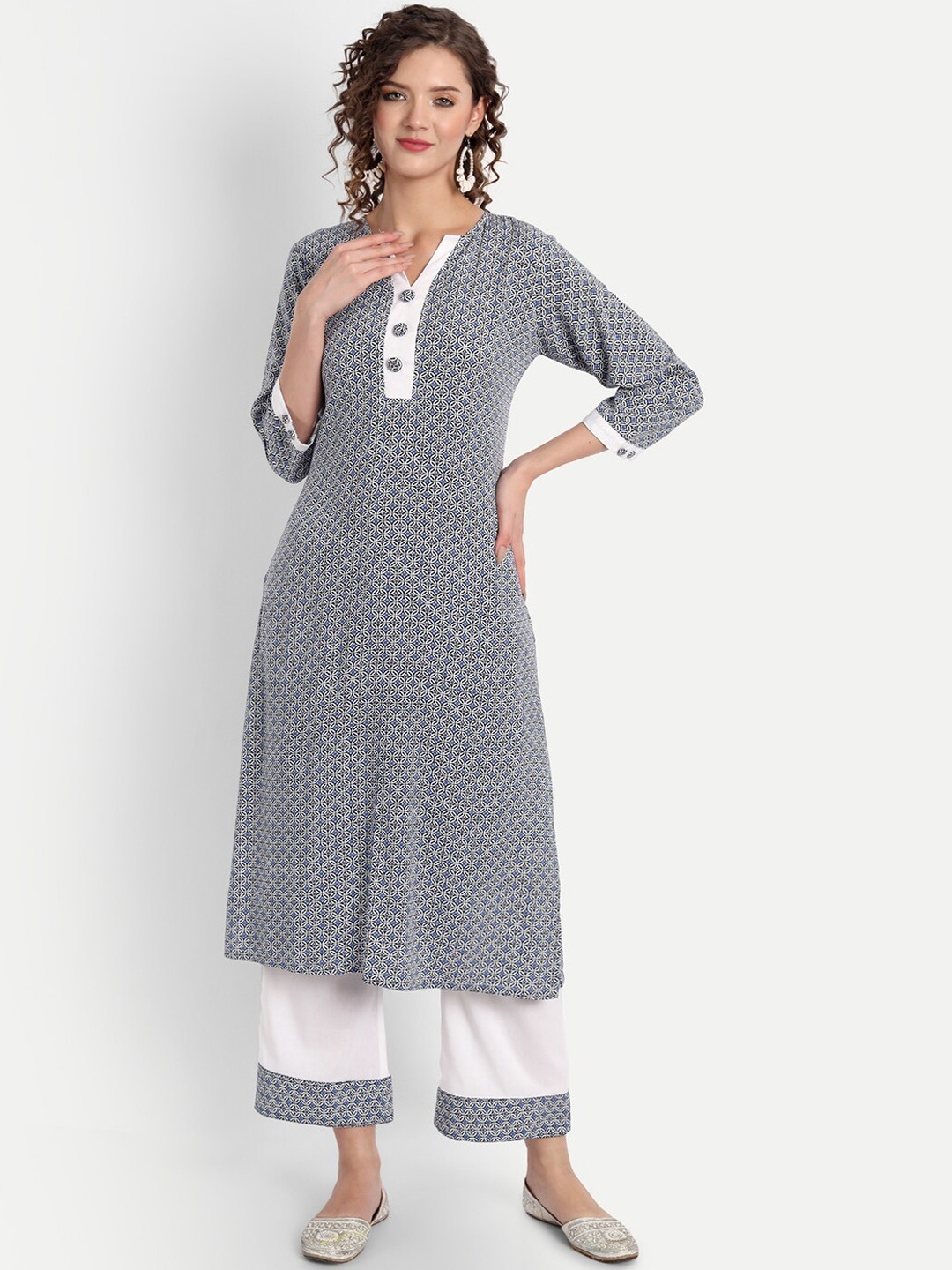 

PARASSIO CLOTHINGS Women Blue & dapple gray Geometric Printed Thread Work Kurta