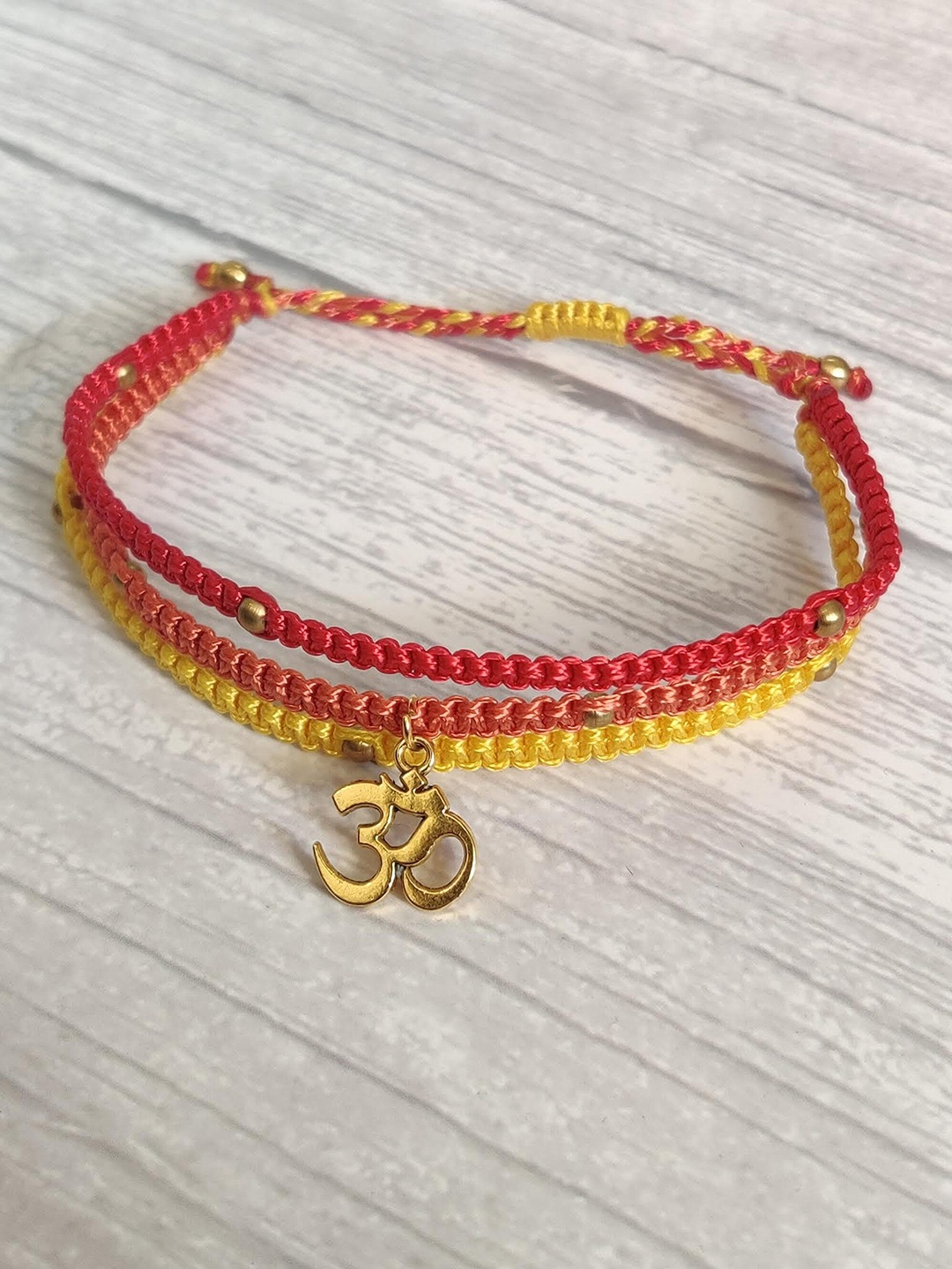 

EL REGALO Bracelet Rakhi Combo for Bhaiya With Roli Chawal Shagun and Greeting Card, Red