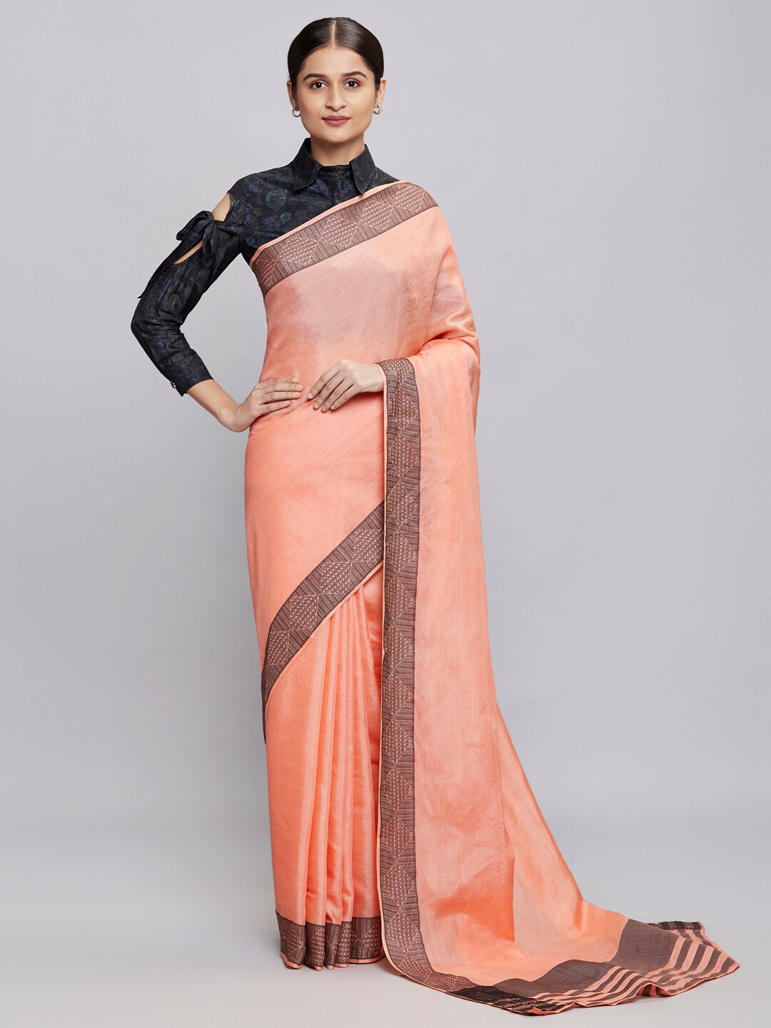 

navyasa by liva Coral & Black Silk Blend Saree