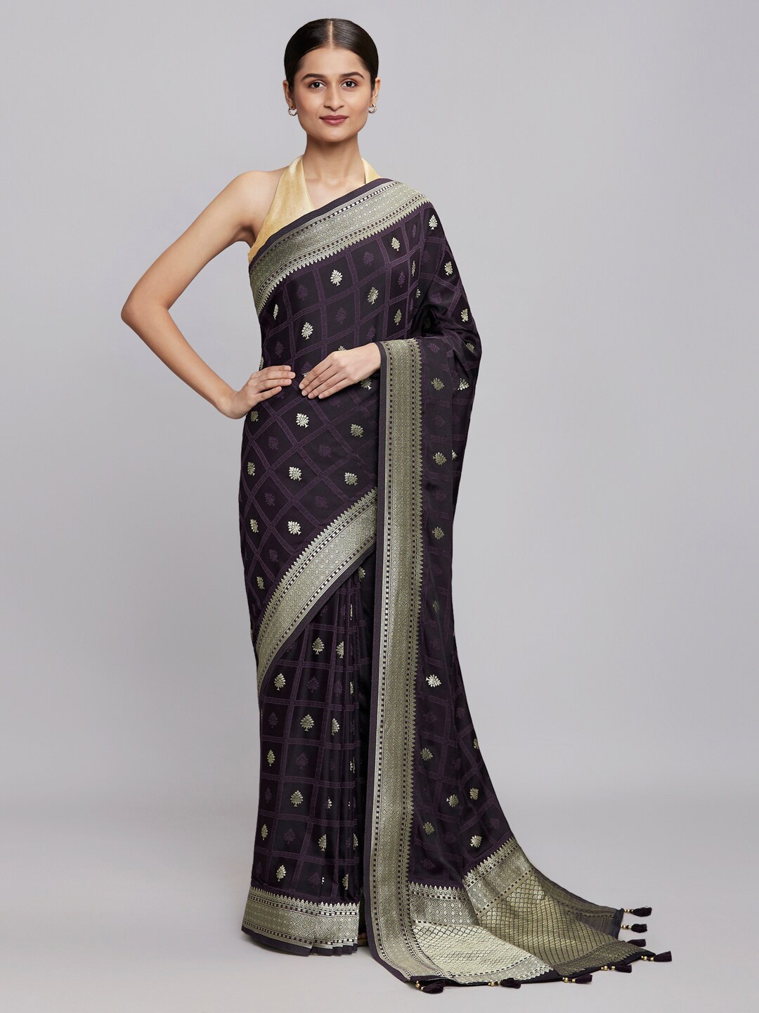 

navyasa Purple & Gold-Toned Floral Zari Saree