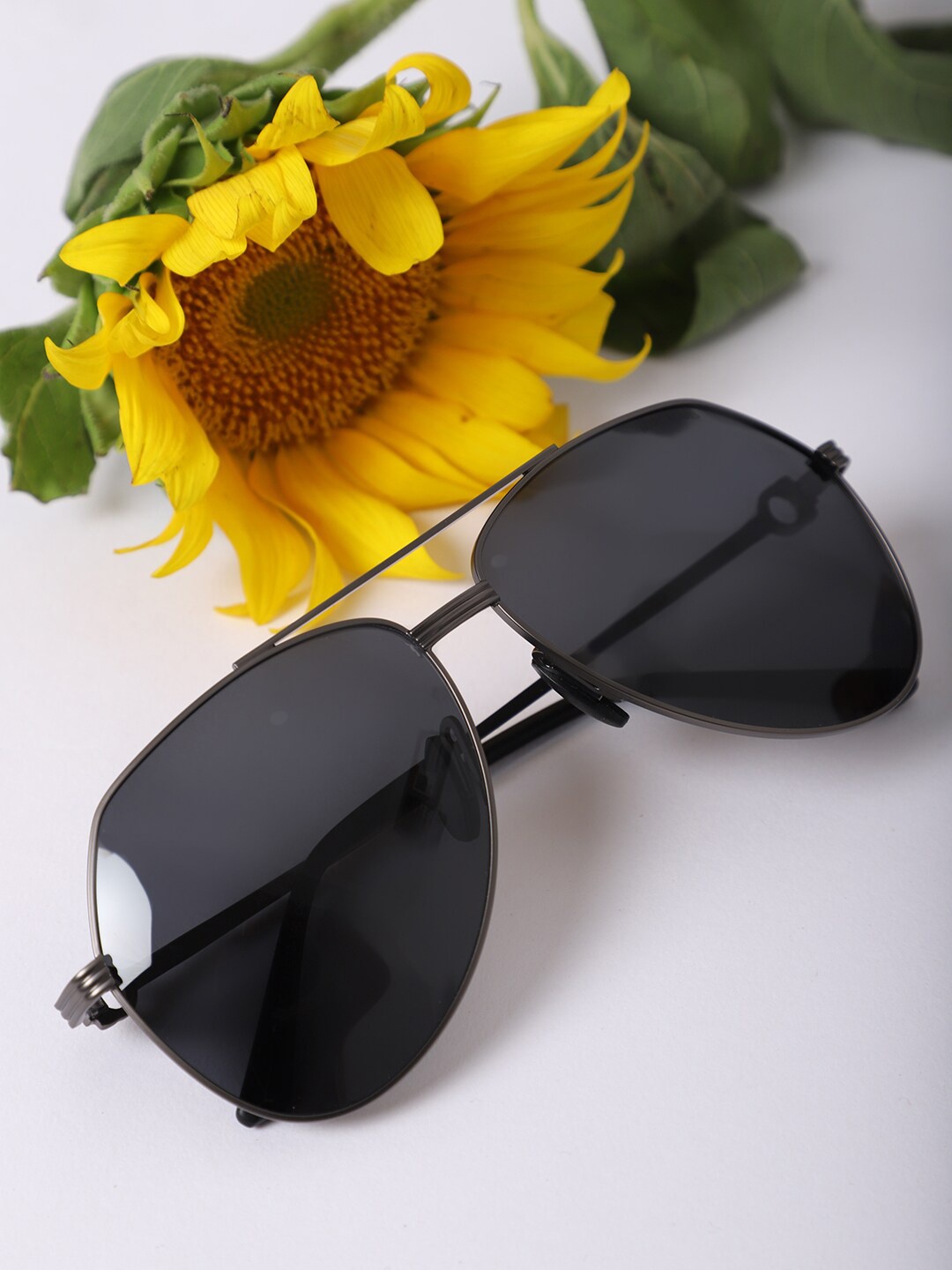 

MARC LOUIS Men Grey Lens & Black Aviator Sunglasses with UV Protected Lens