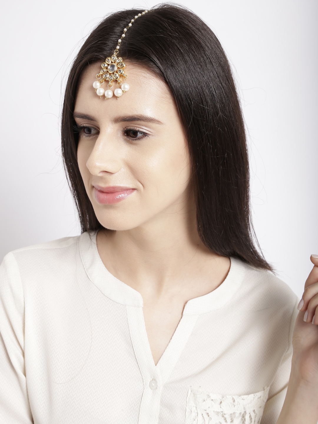 

Rubans Gold-Toned & Off-White Enamelled & Beaded Maang Tikka