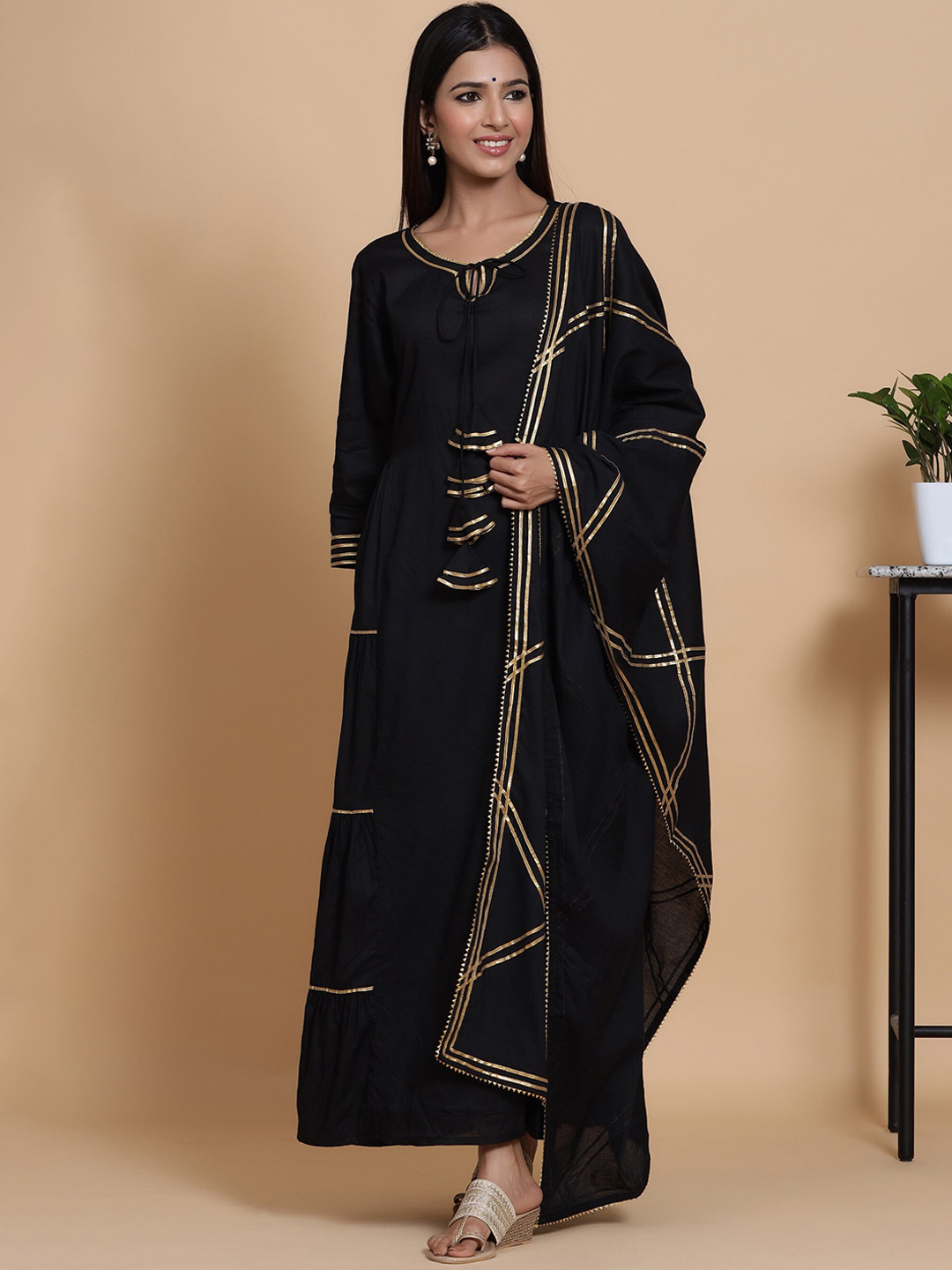 

mirari Women Black Panelled Kurti with Trousers & With Dupatta