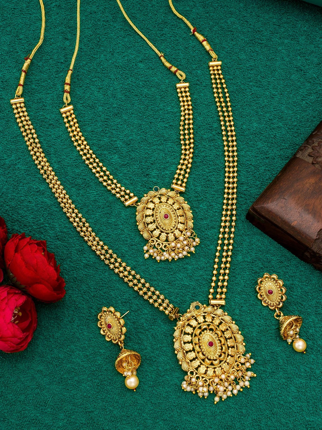 

aadita Gold-Plated Red Stone-Studded Jewellery Set