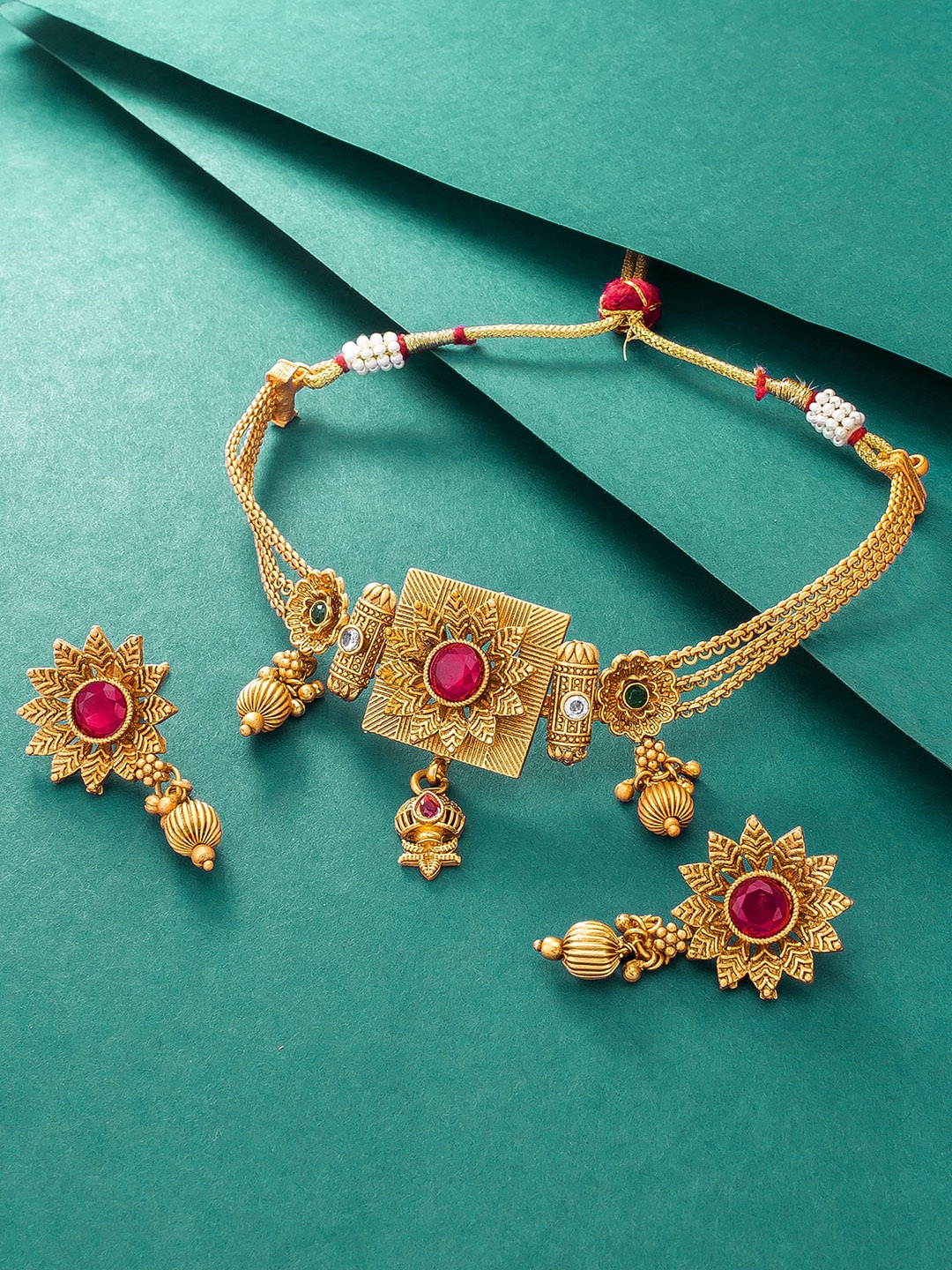 

aadita Gold-Plated Stone-Studded Jewellery Set