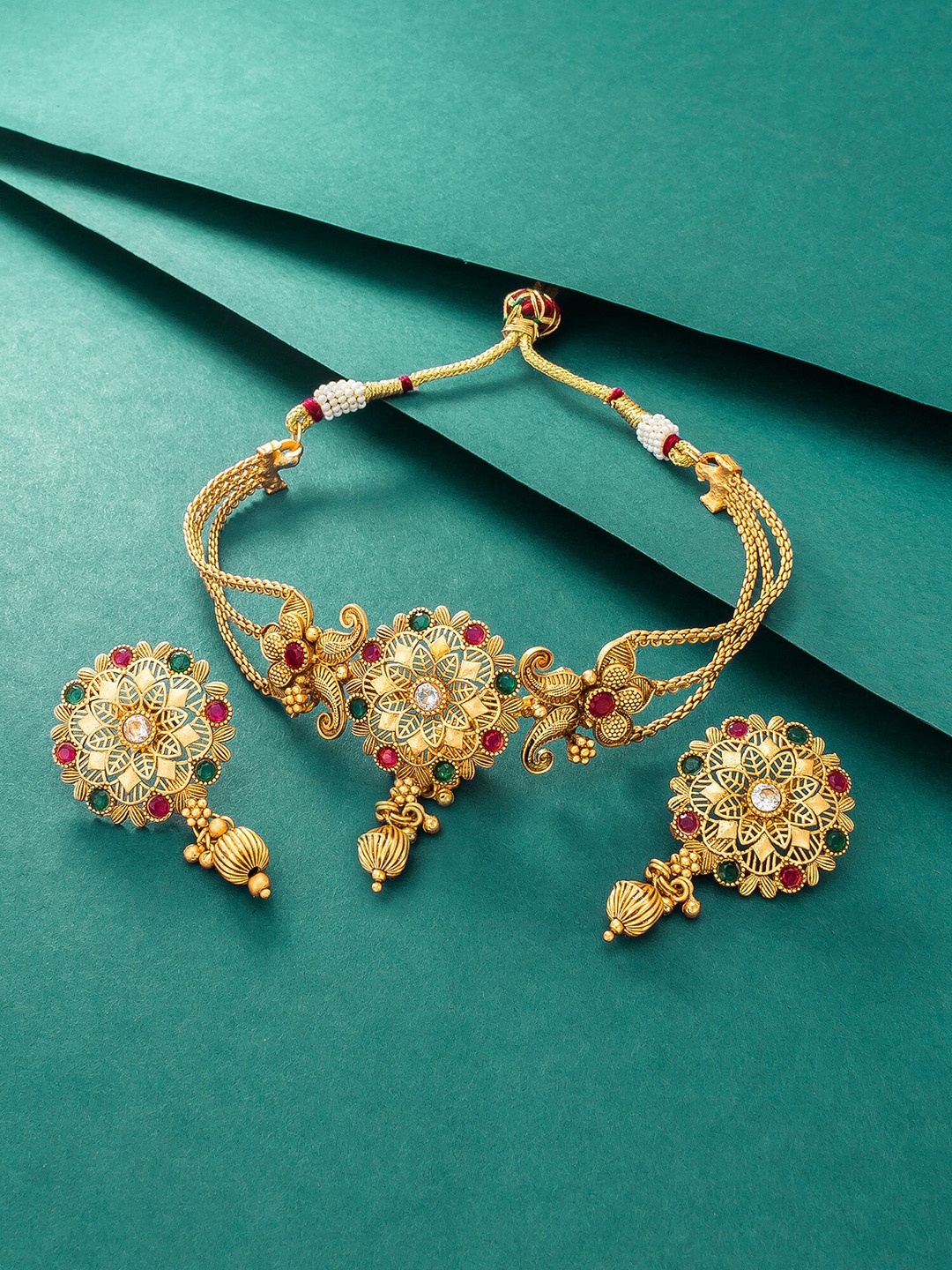 

aadita Gold-Plated Gold Stone Studded Choker Jewellery Set