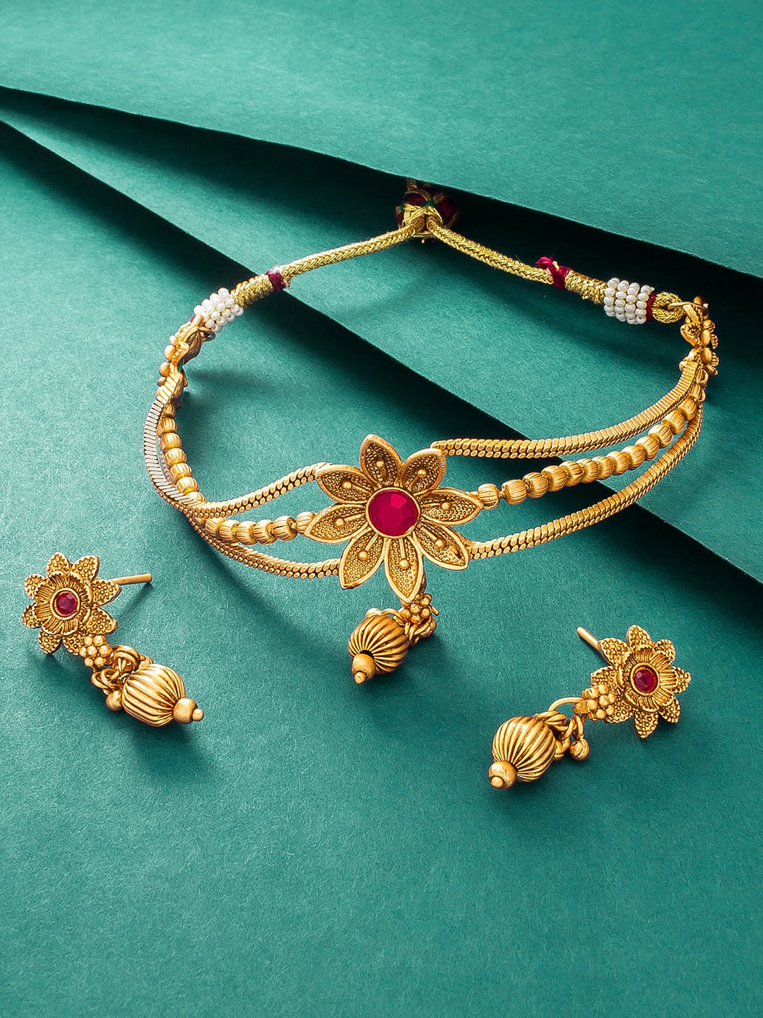 

aadita Gold-Plated Pink Stone-Studded & Beaded Jewellery Set