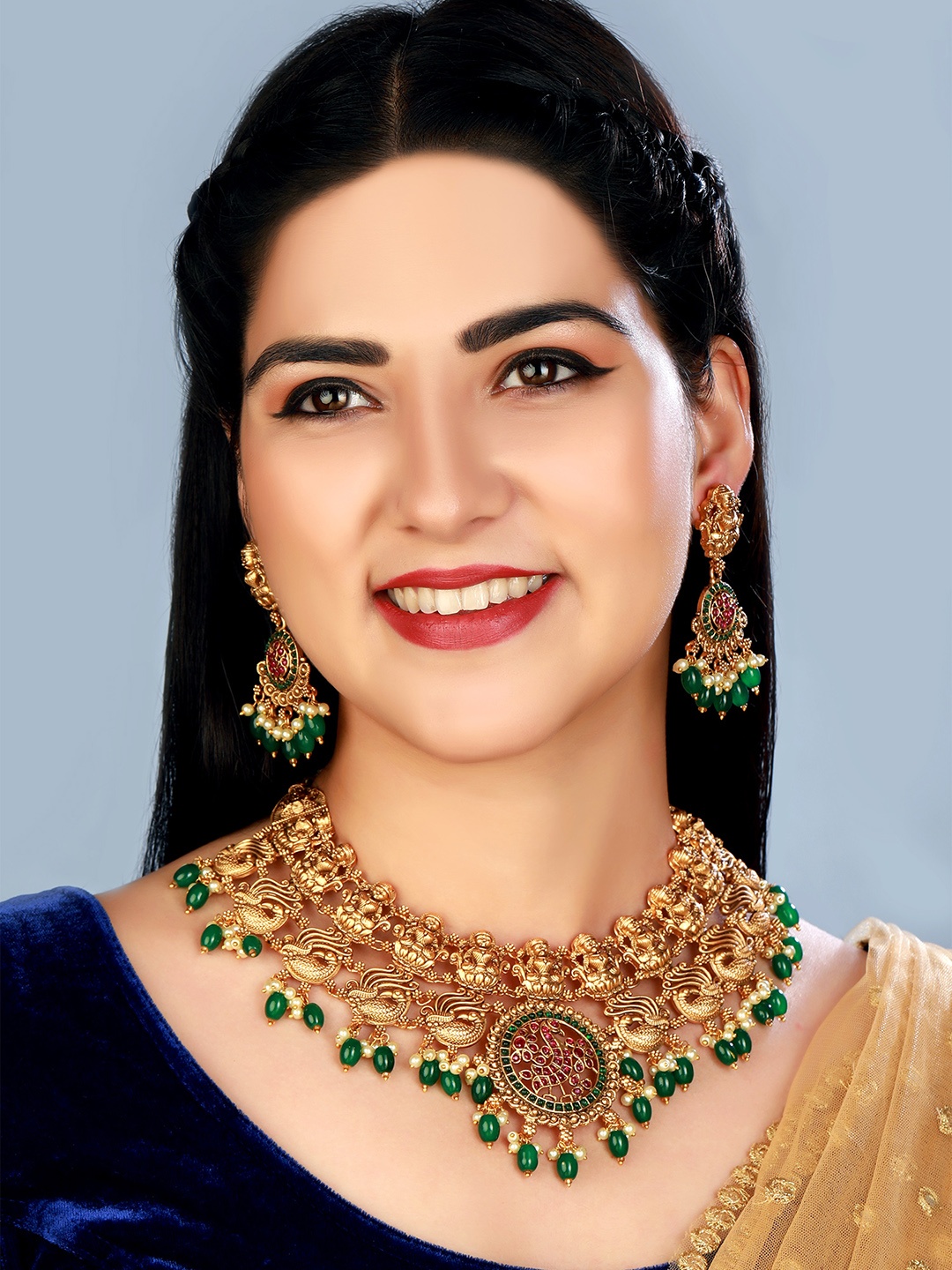 

aadita Gold Plated Green & White Stone Studded Jewellery Set