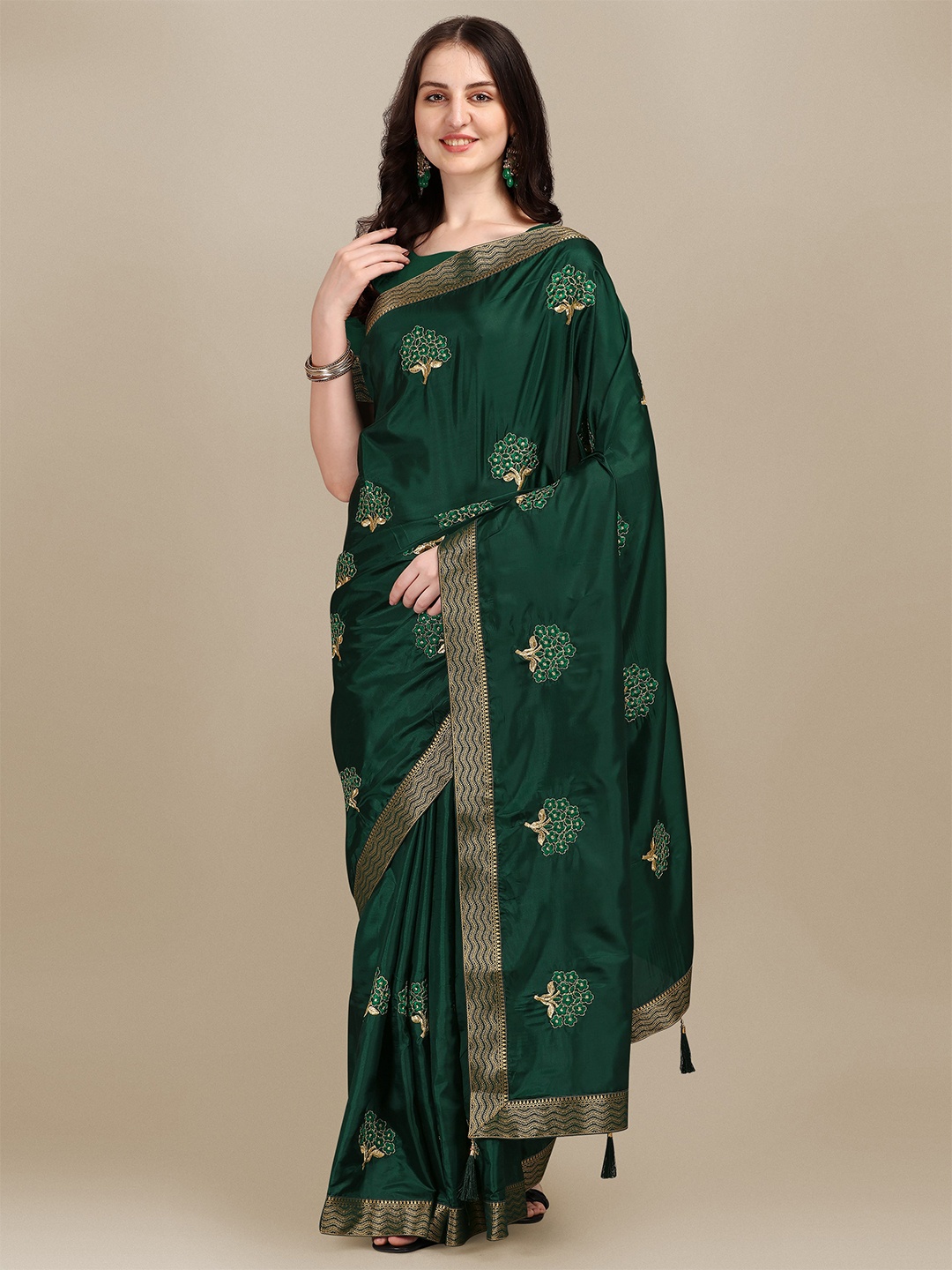 

ZIKARAA Green & Gold-Toned Floral Embroidered Silk Blend Saree