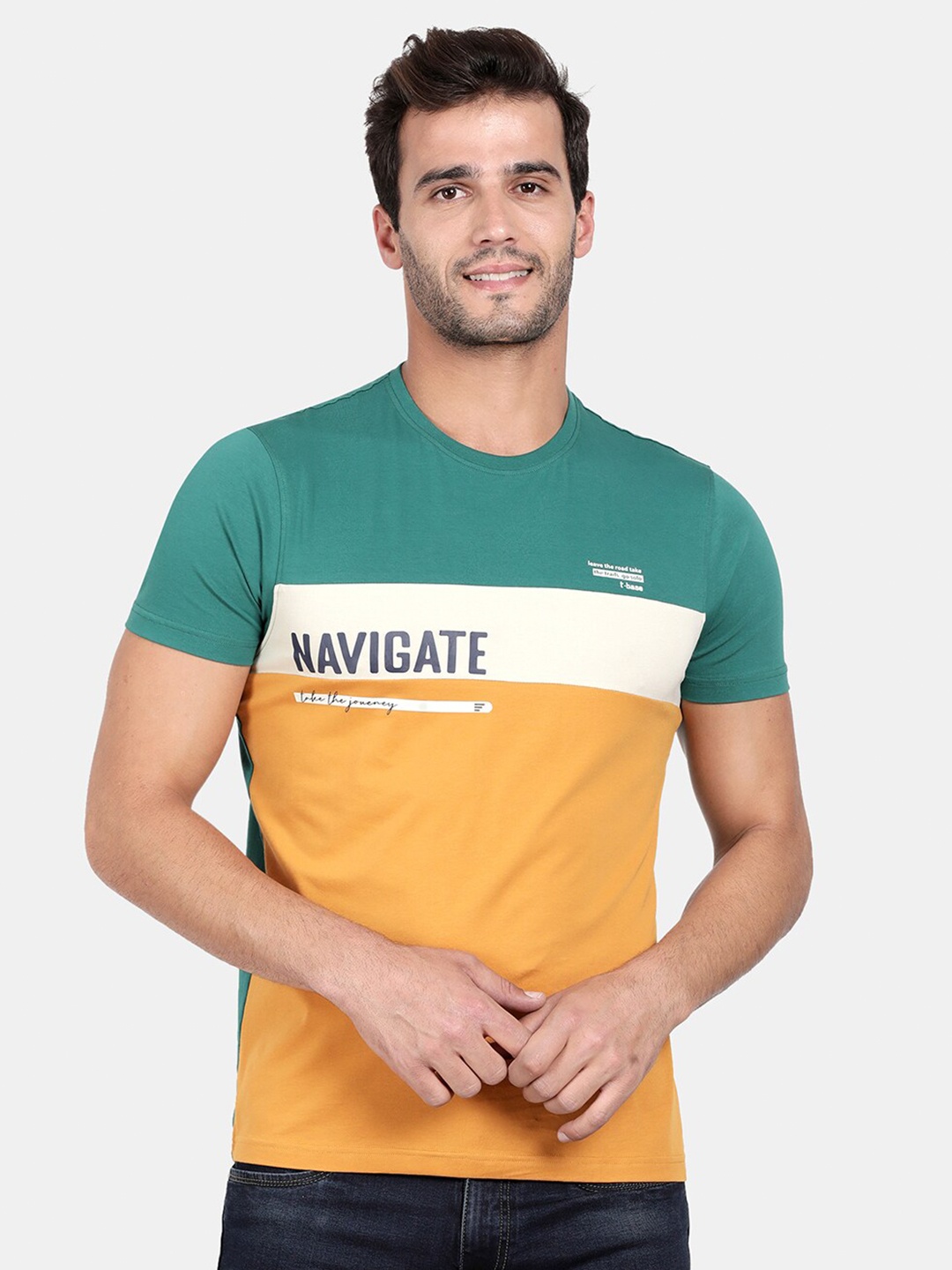 

t-base Men Green Colourblocked Applique T-shirt