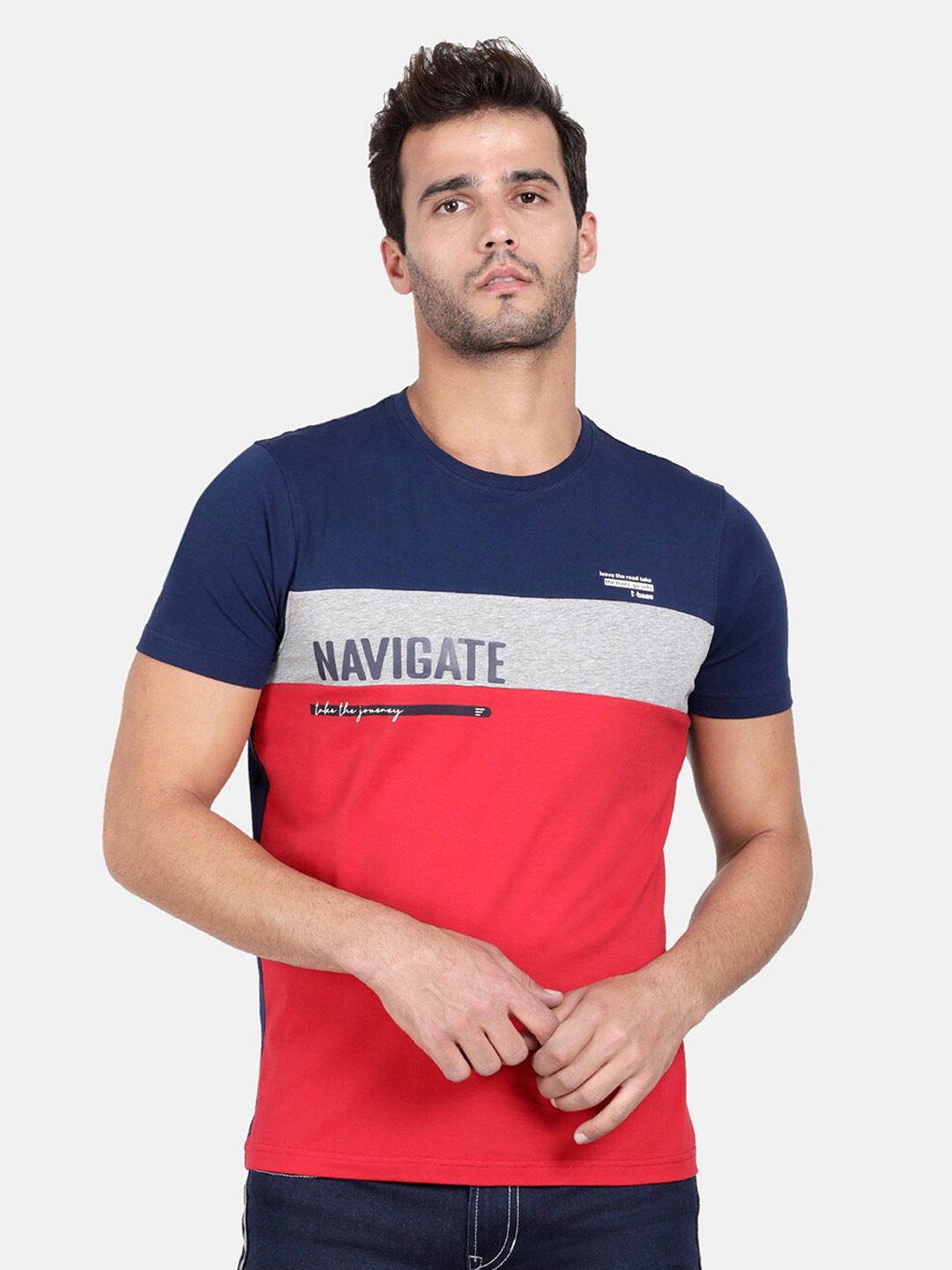 

t-base Men Blue Colourblocked Applique T-shirt