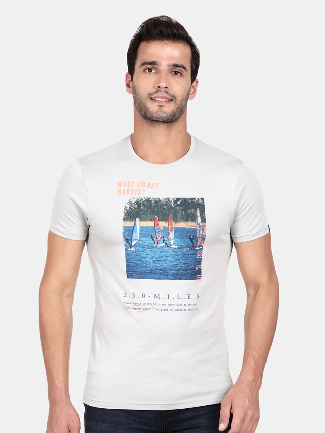 

t-base Men Grey Printed Applique T-shirt