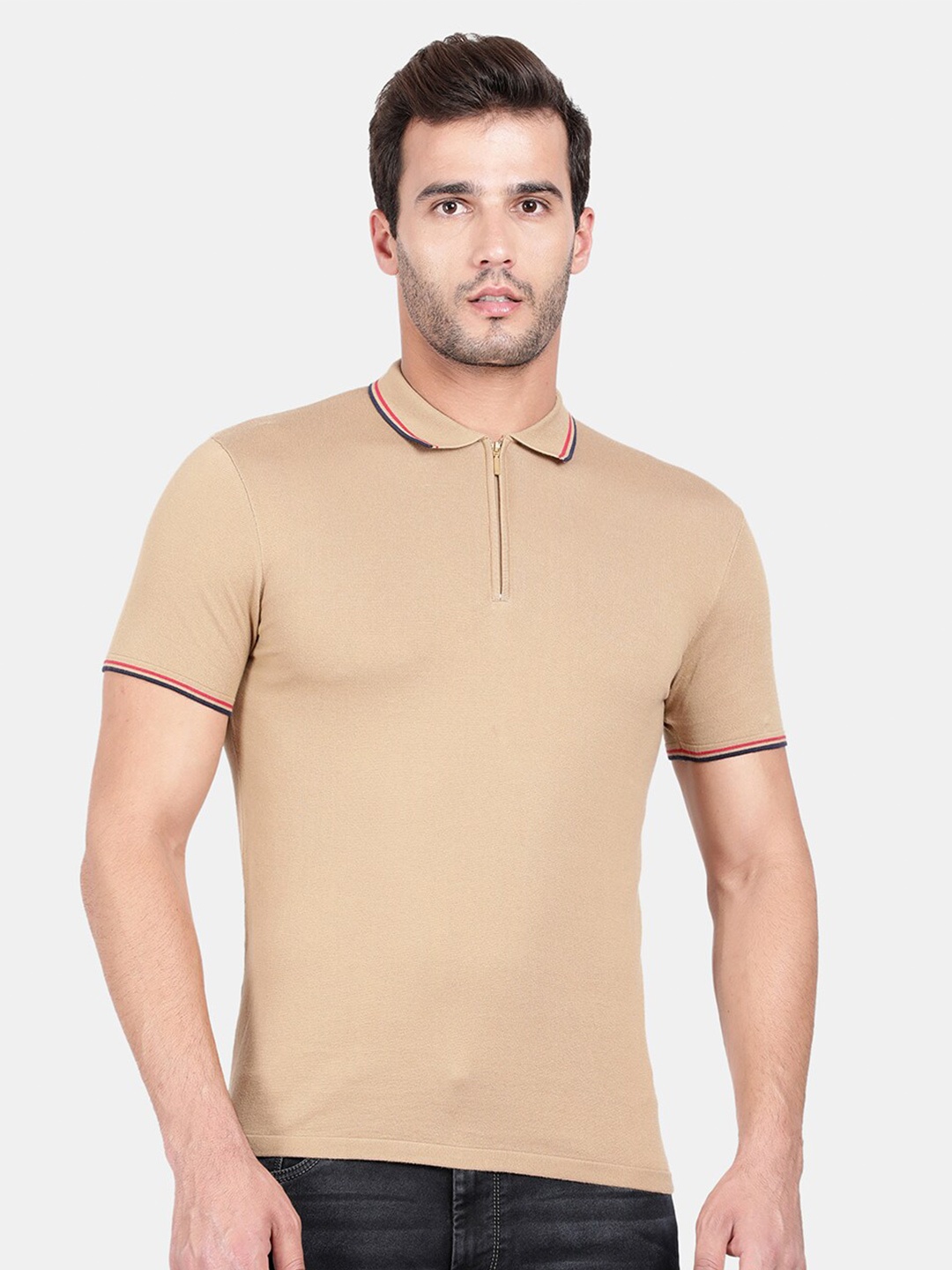 

t-base Men Beige Henley Neck T-shirt