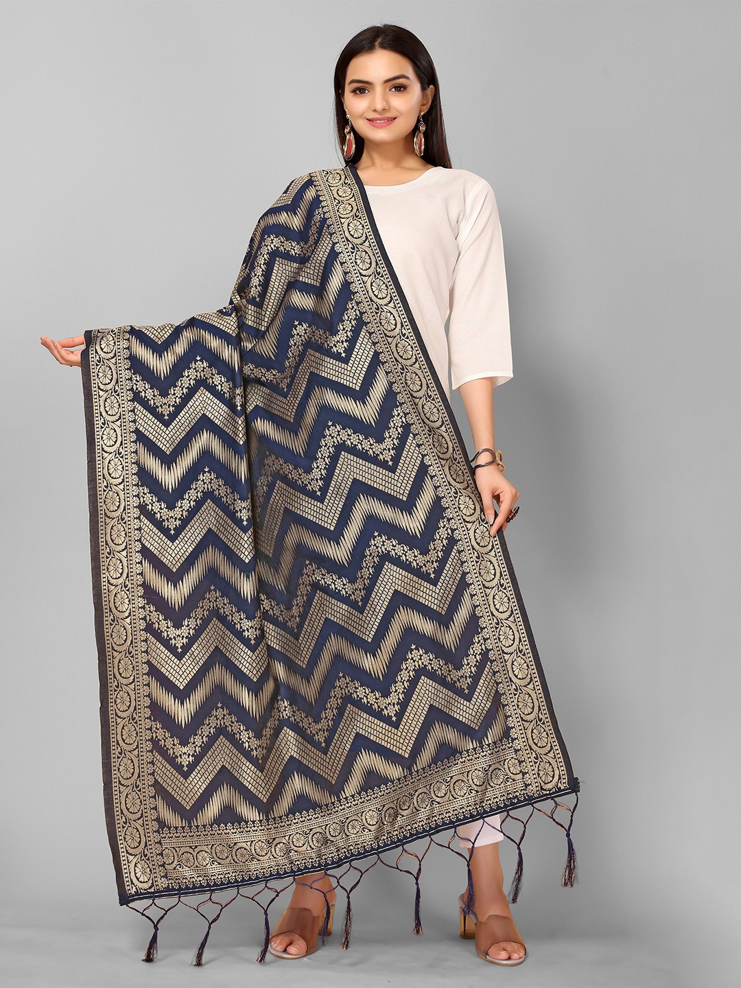 

KALINI Navy Blue & Gold-Toned Woven Design Dupatta with Zari