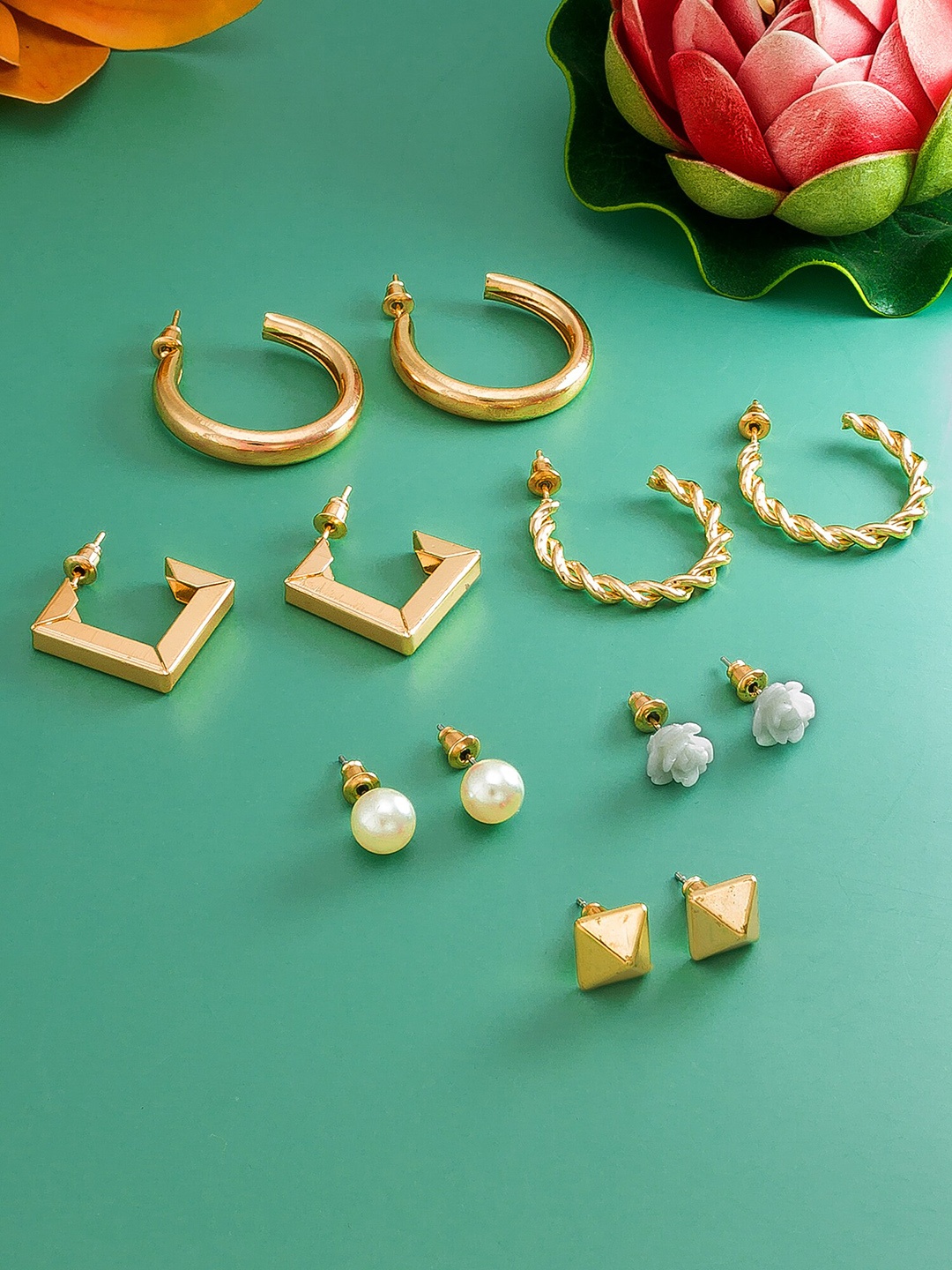 

aadita Gold-Toned Geometric Studs Earrings