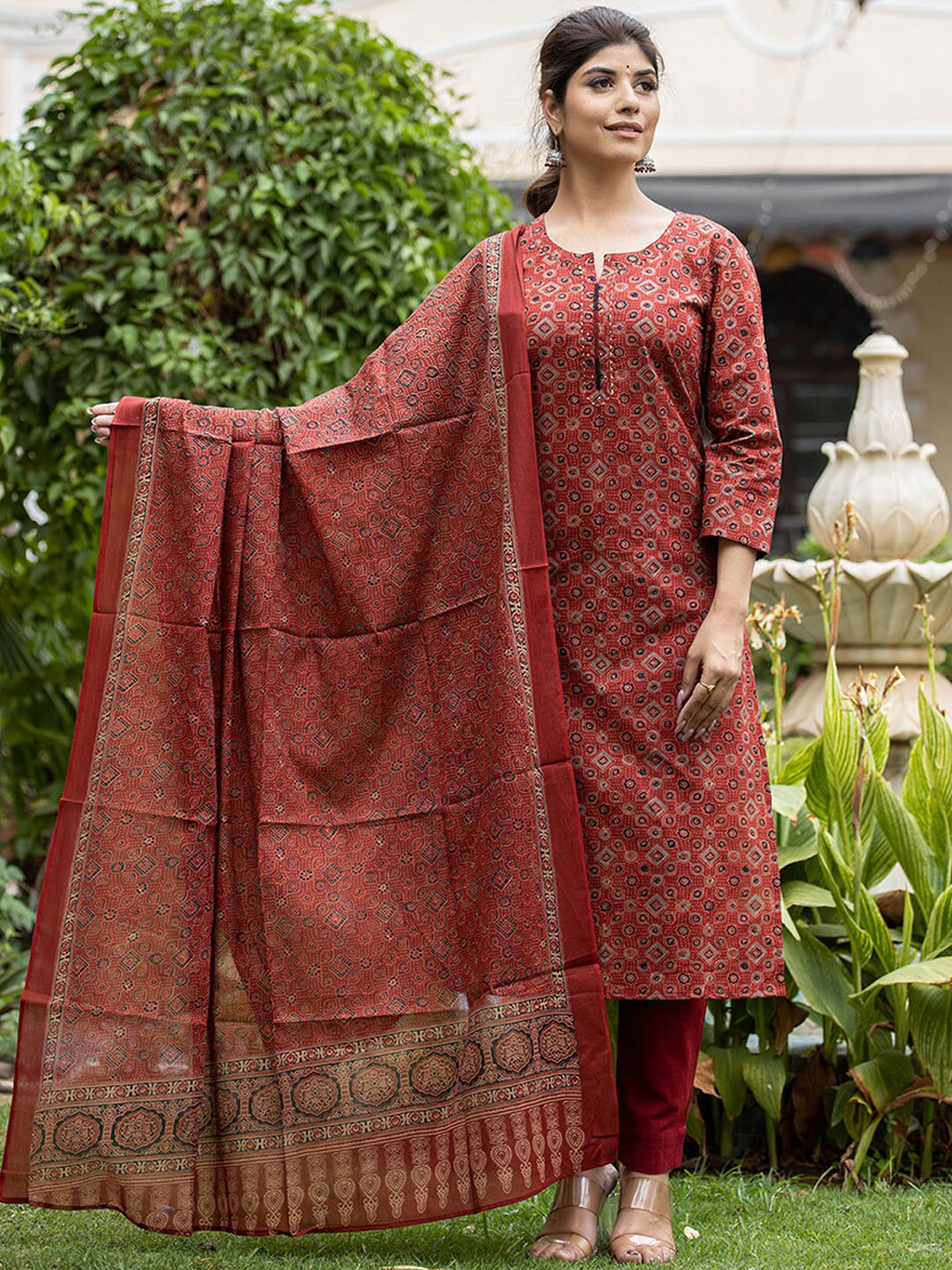 

KAAJH Women Red Ethnic Motifs Embroidered Thread Work Pure Cotton Kurta with Skirt & With Dupatta