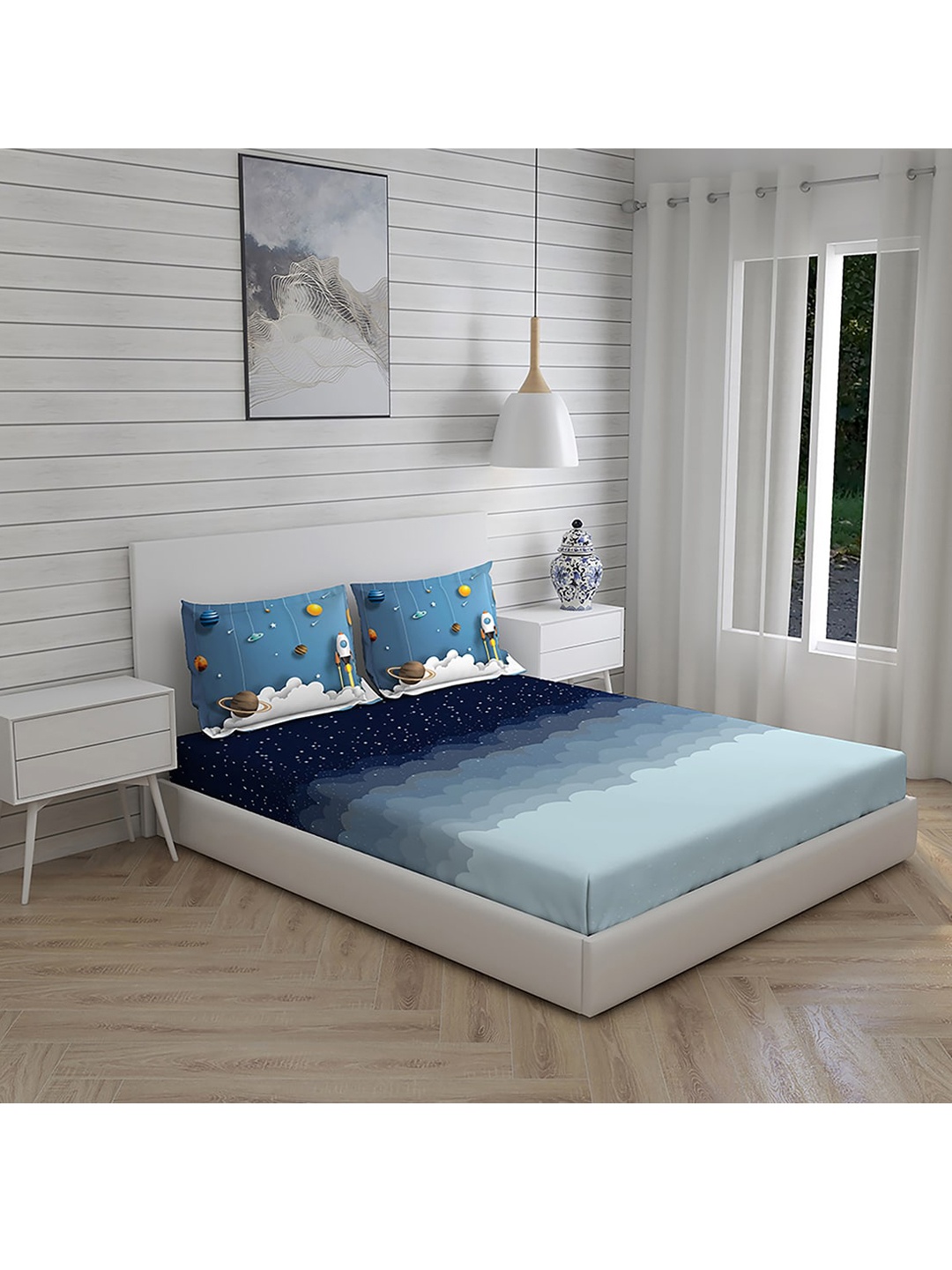 

Boutique Living India Blue & Navy Blue Conversational 144 TC King Bedsheet with 2 Pillow Covers