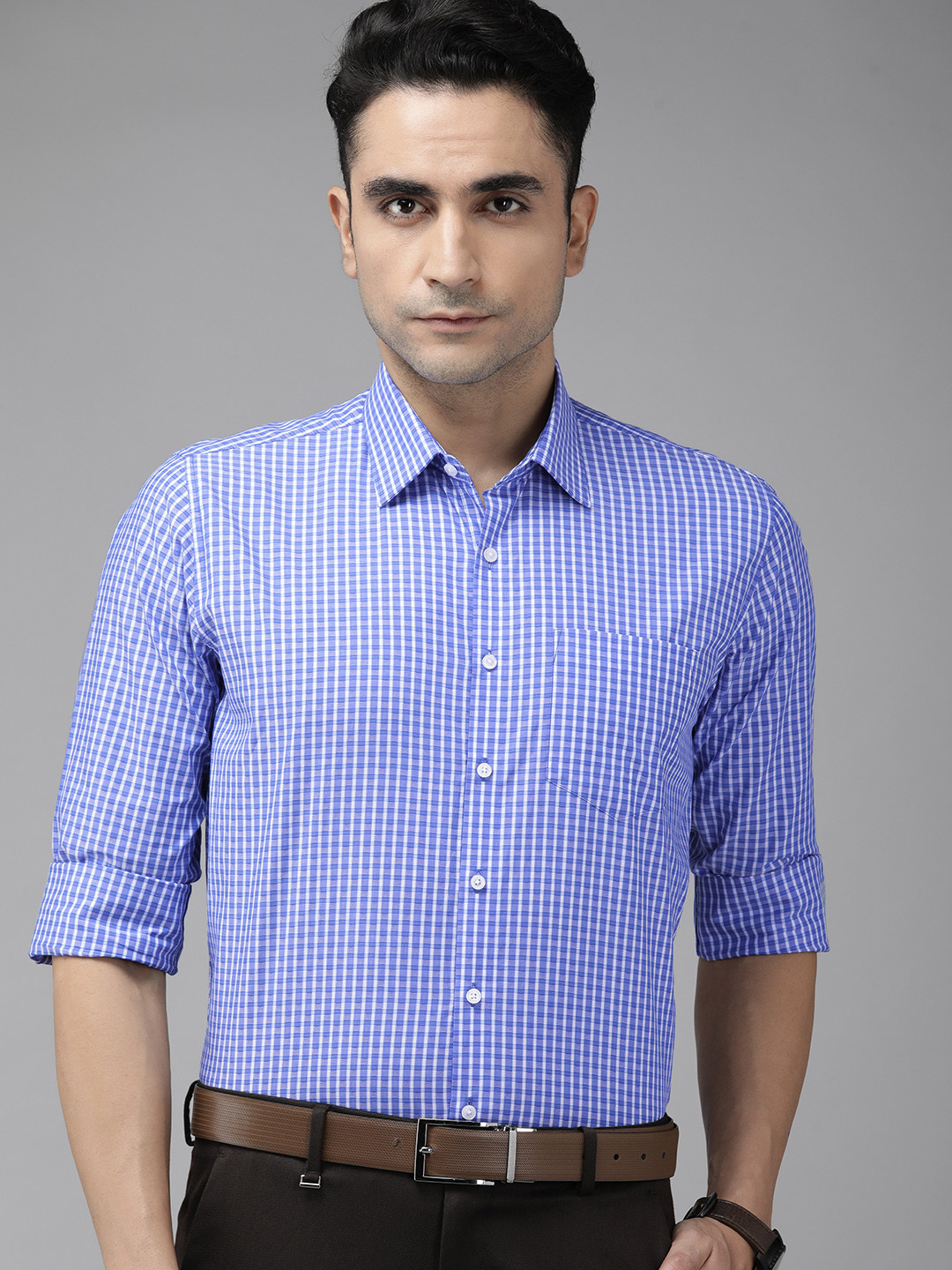 

Van Heusen Men Blue And White Slim Fit Checked Pure Cotton Formal Shirt