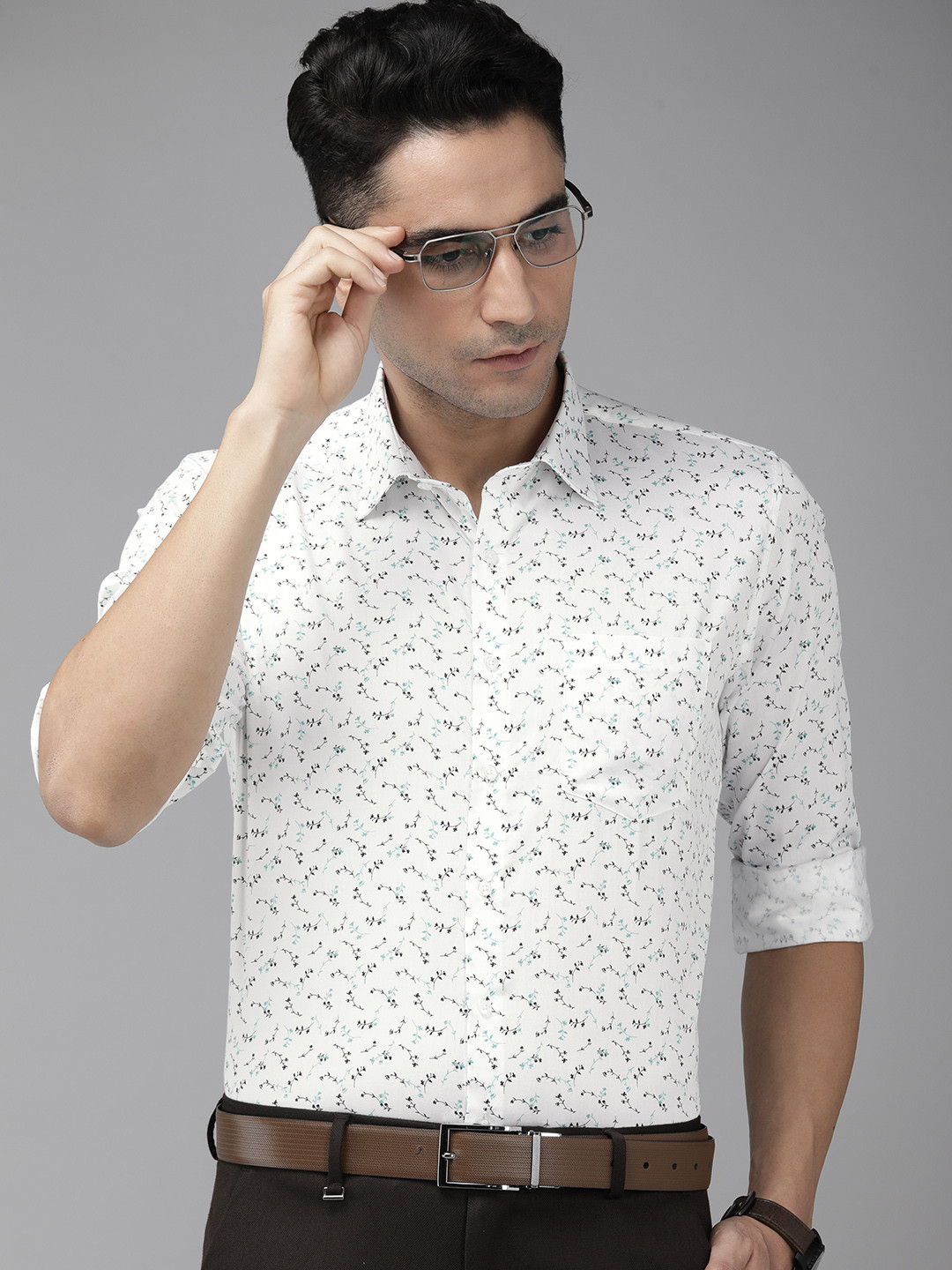 

Van Heusen Men White And Green Slim Fit Floral Printed Pure Cotton Formal Shirt