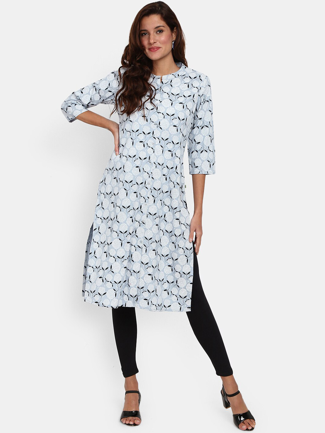 

V-Mart Women Blue Floral Printed Thread Work Kurta