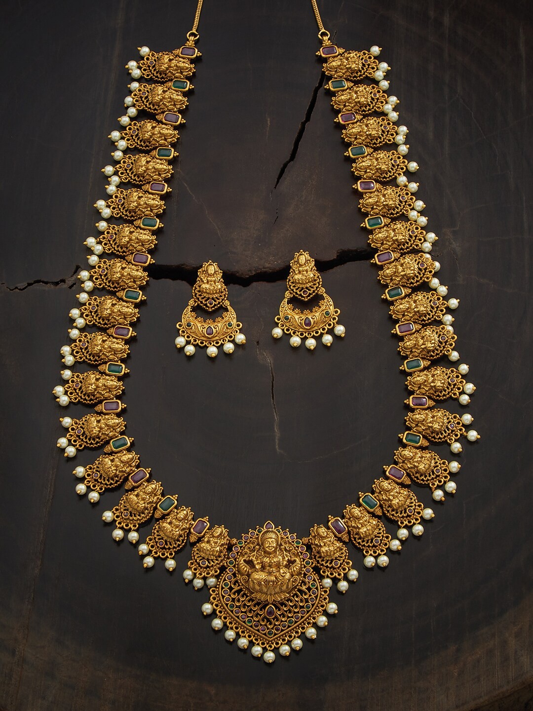 

Kushal's Fashion Jewellery Gold-Toned & Green Gold-Plated Antique Necklace