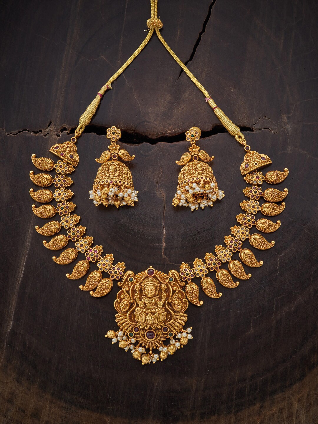 

Kushal's Fashion Jewellery Gold-Plated Green & White Stone & Beads Jewellery Set