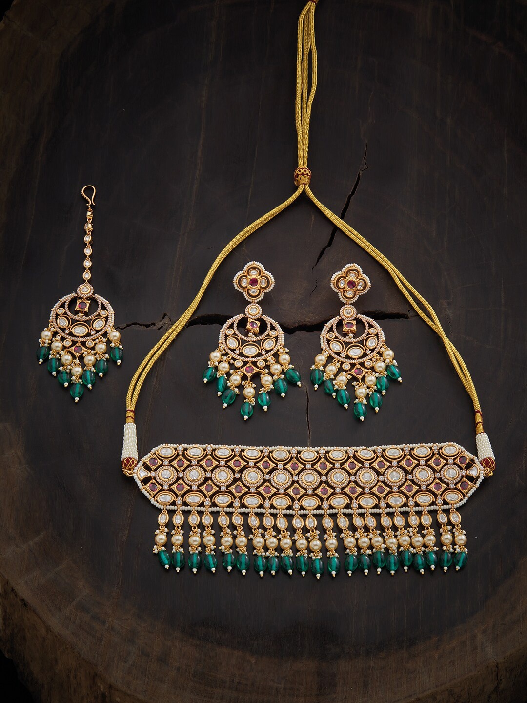 

Kushal's Fashion Jewellery Red & Green Gold-Plated Kundan Studded Necklace Set