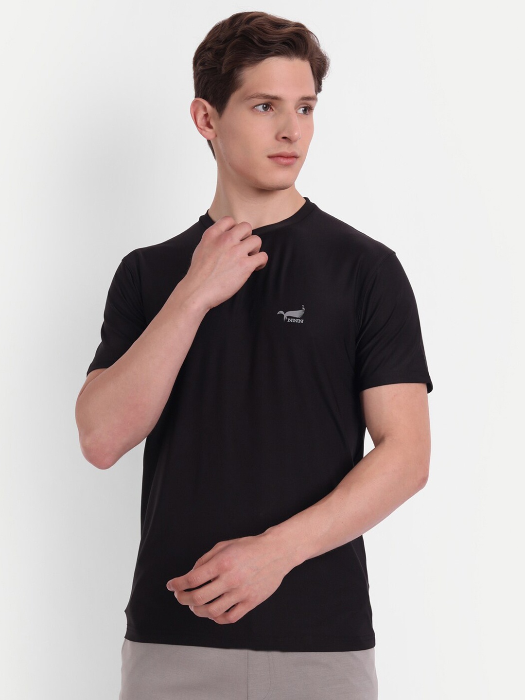 

NNN Men Black Mandarin Collar T-shirt