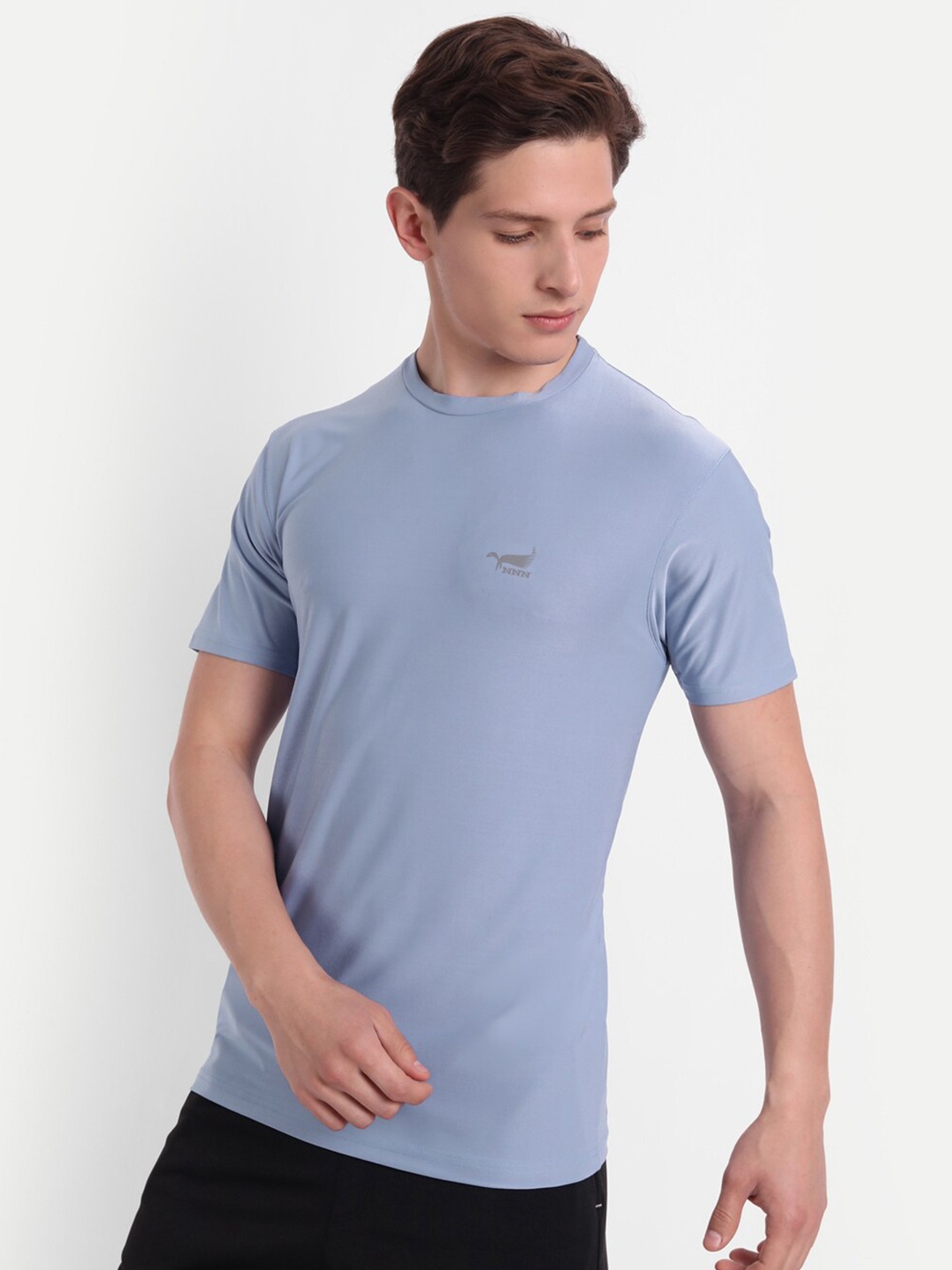 

NNN Men Blue & tawny orange Applique T-shirt