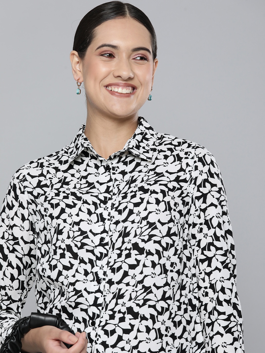 

HERE&NOW Women Black And White Floral Printed Casual Shirt