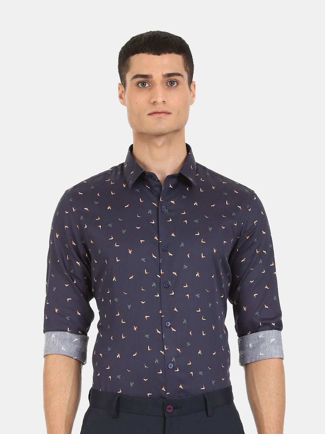 

Excalibur Men Blue Slim Fit Printed Casual Shirt