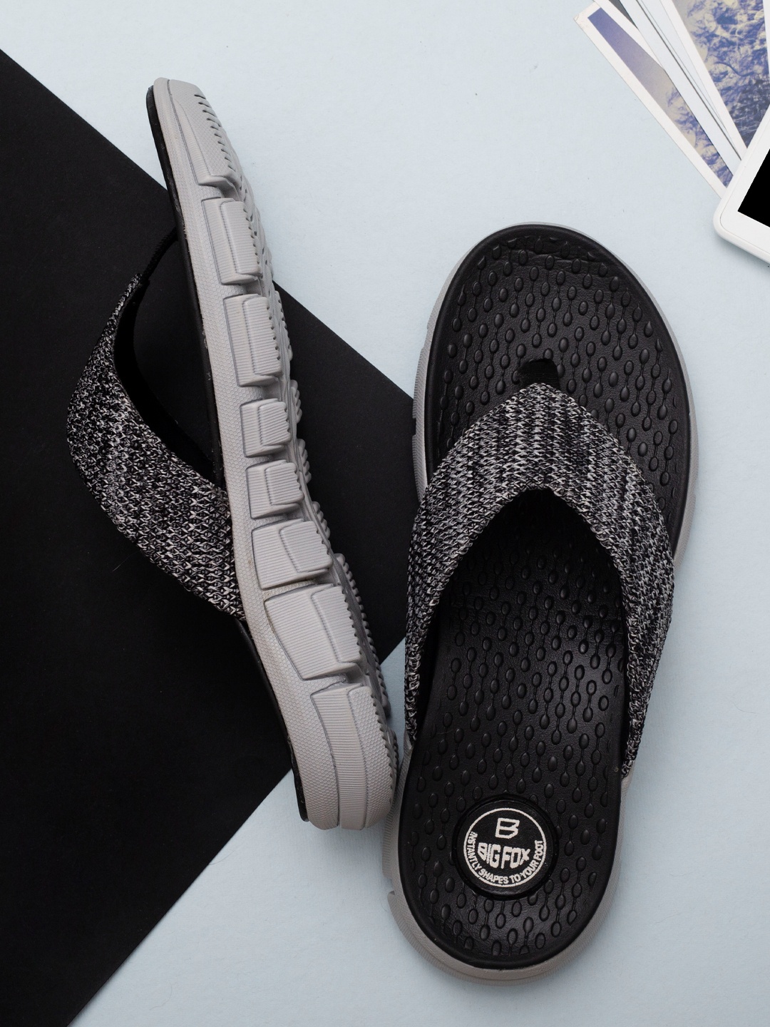 

Big Fox Men Grey & Black Slip-On